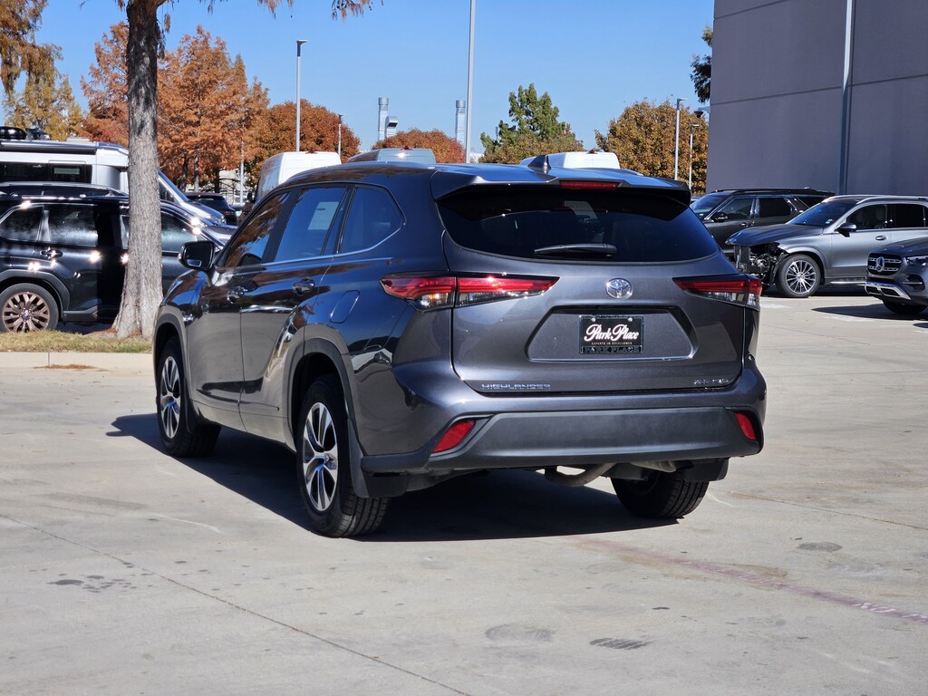 Used 2023 Toyota Highlander XLE SUV
