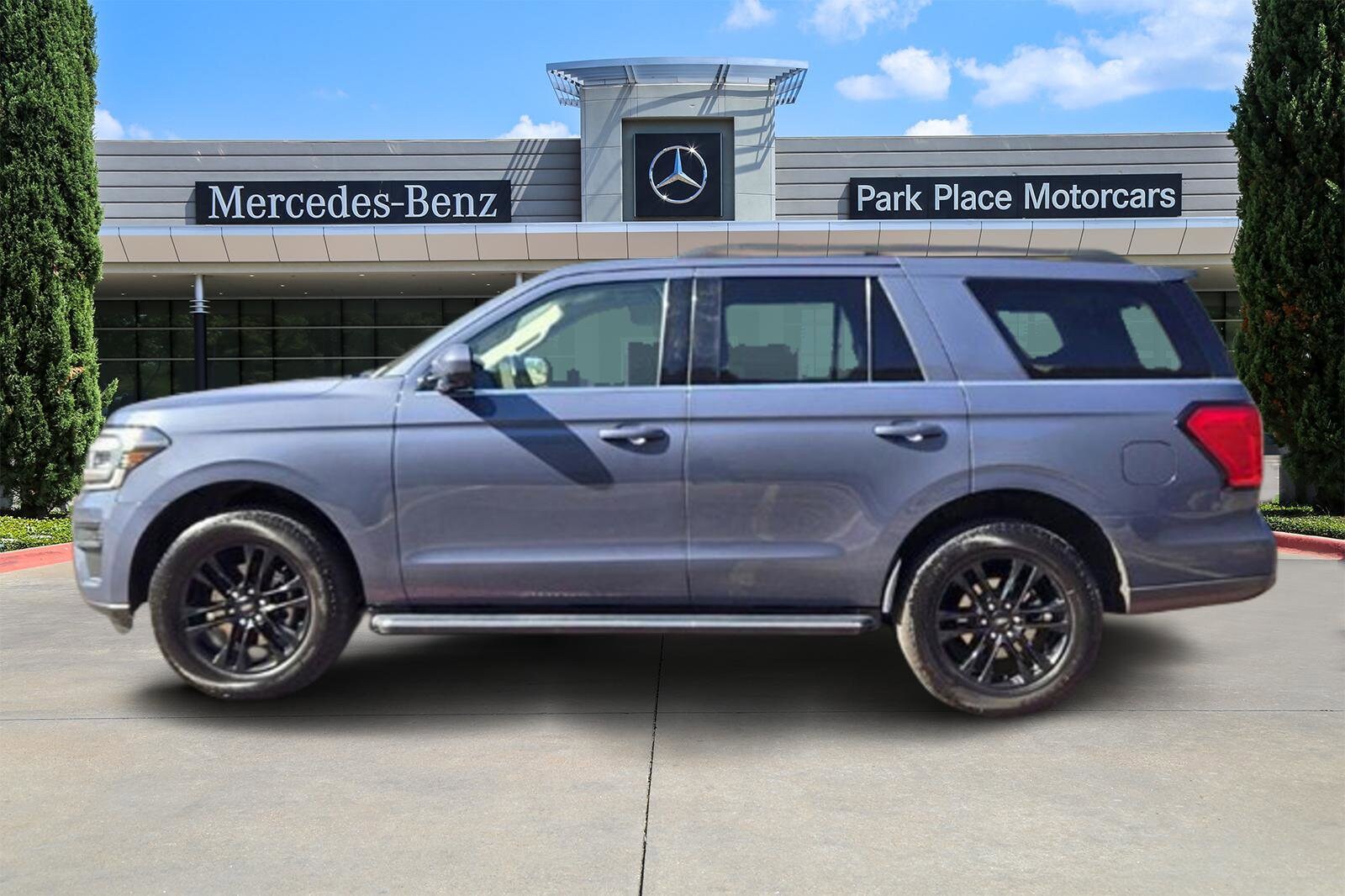 2022 Ford Expedition XLT photo 3