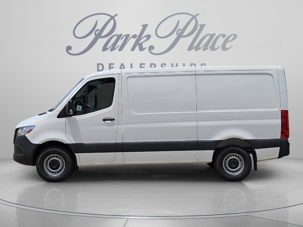 New 2026 Mercedes-Benz Sprinter 2500 Standard Roof 4-Cyl Diesel