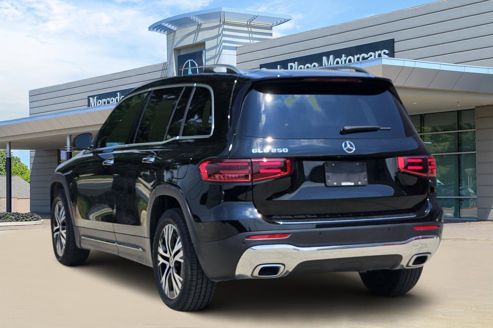 2024 Mercedes Benz GLB 250 photo 4
