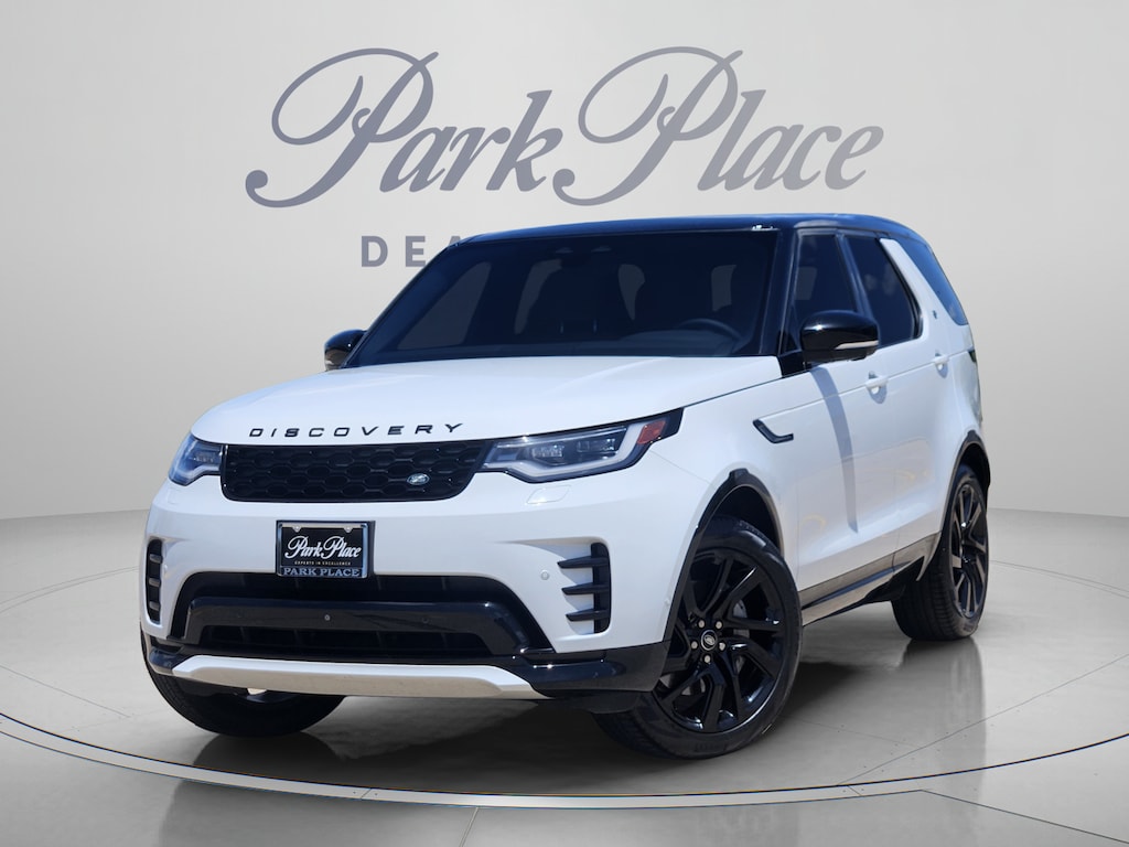 Used 2024 Land Rover Discovery Dynamic SE SUV