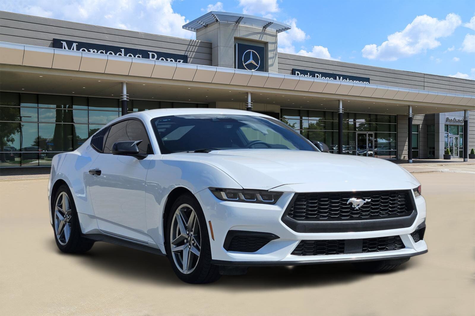 2024 Ford Mustang EcoBoost photo 2