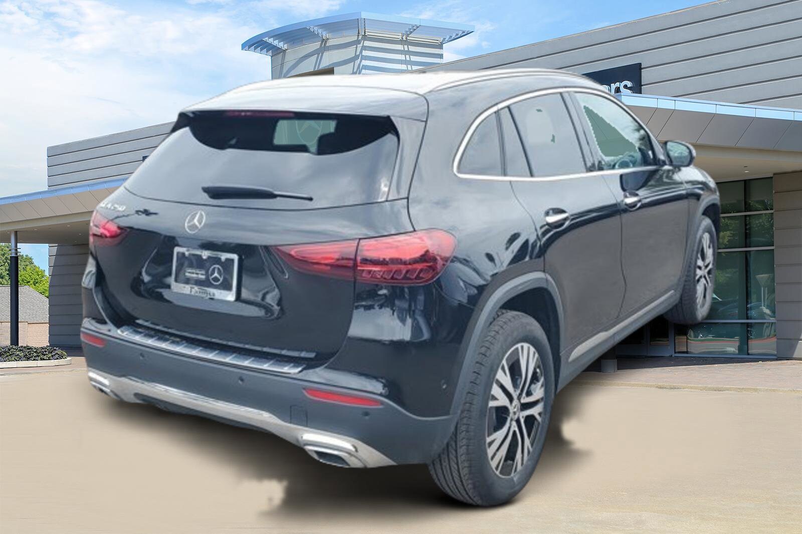 2025 Mercedes Benz GLA 250 photo 4