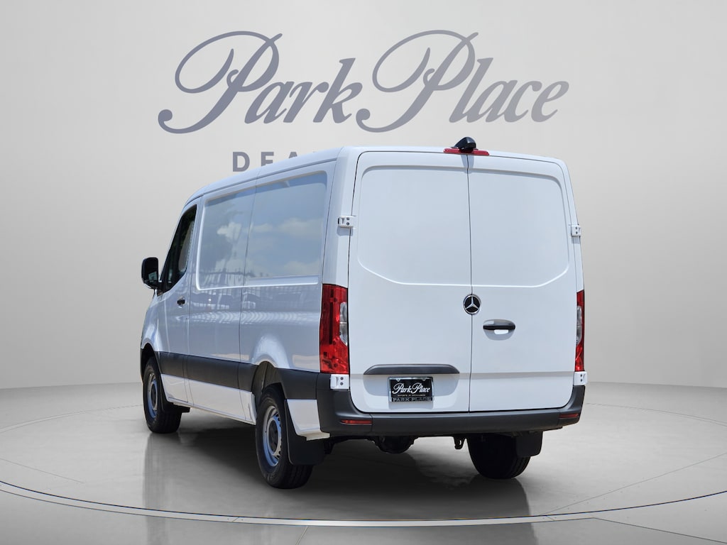 New 2026 Mercedes-Benz Sprinter 2500 Standard Roof 4-Cyl Diesel