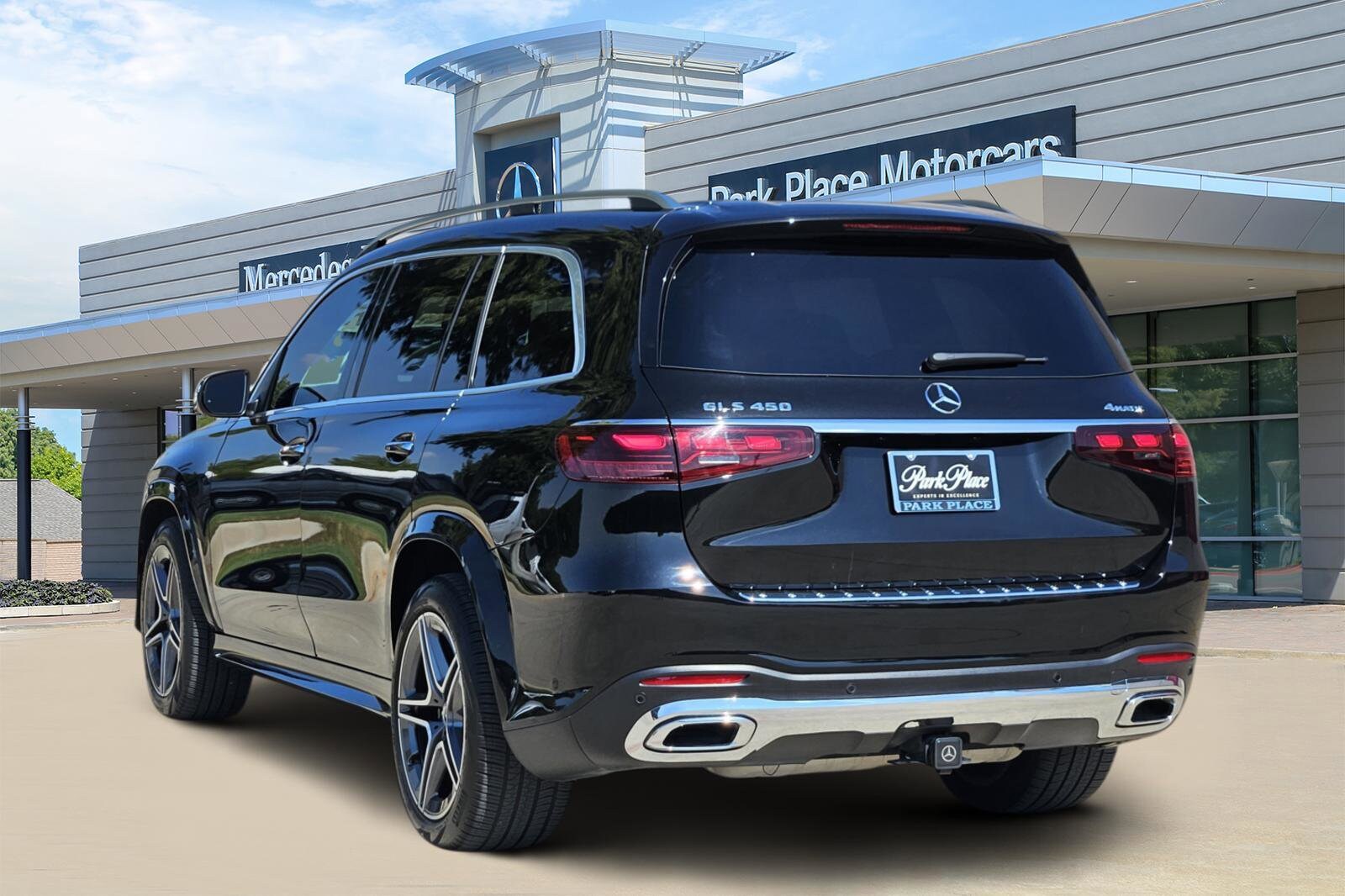 2024 Mercedes Benz GLS 450 photo 4