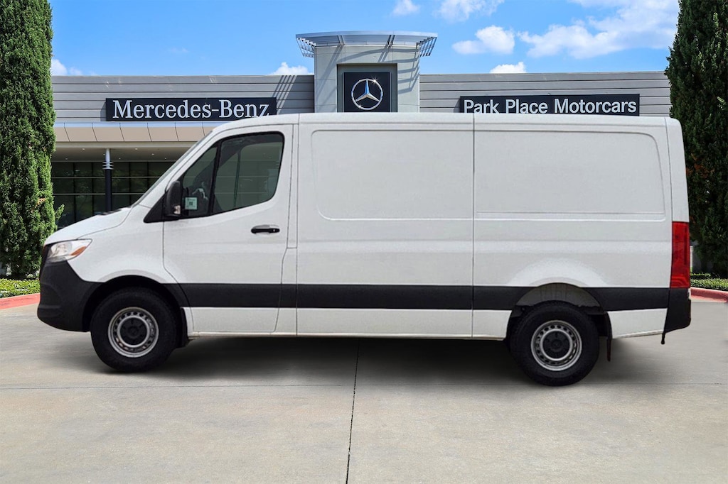 New 2025 Mercedes-Benz Sprinter 2500 Standard Roof 4-Cyl Diesel HO Van Cargo Van