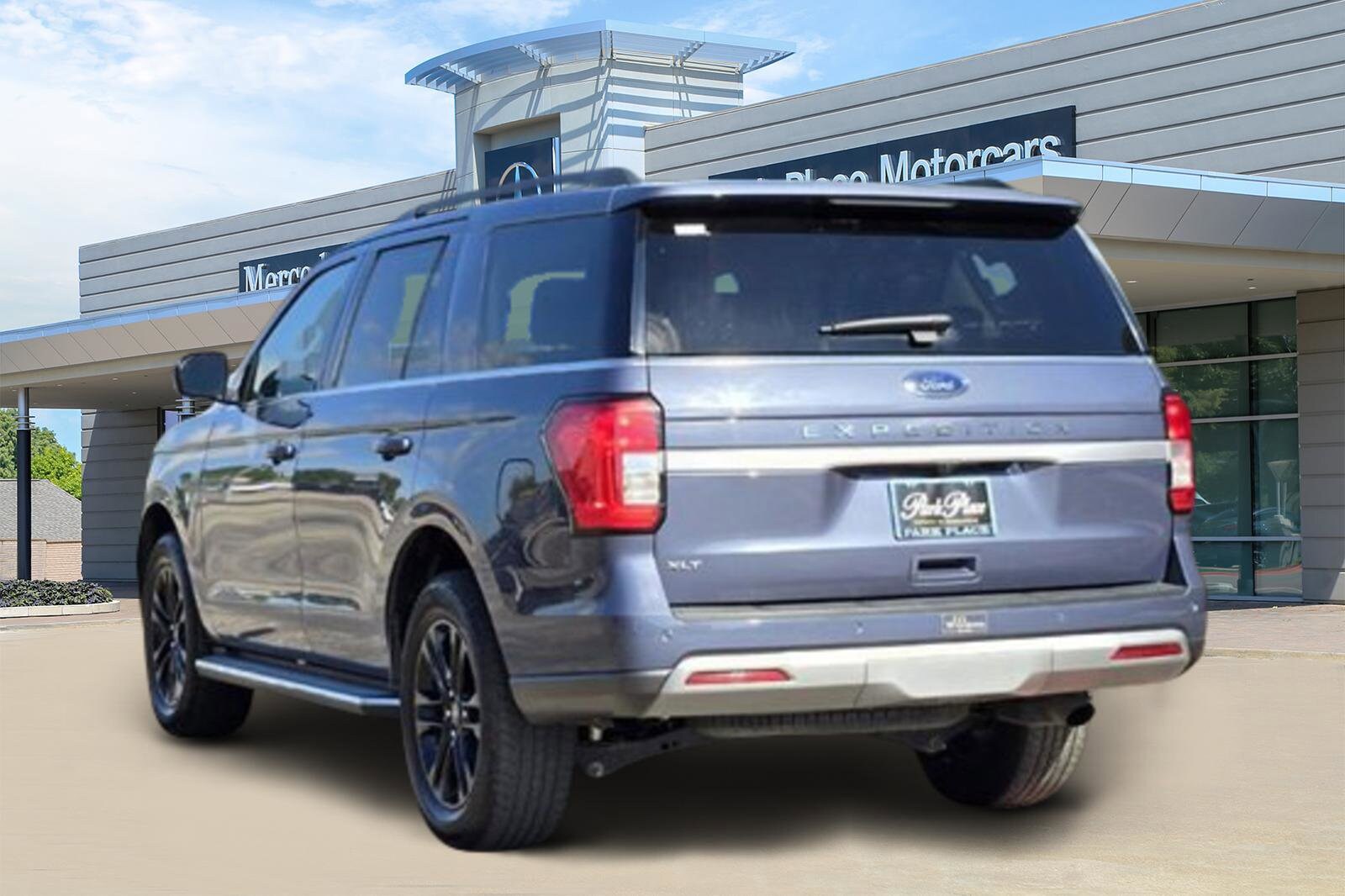2022 Ford Expedition XLT photo 4
