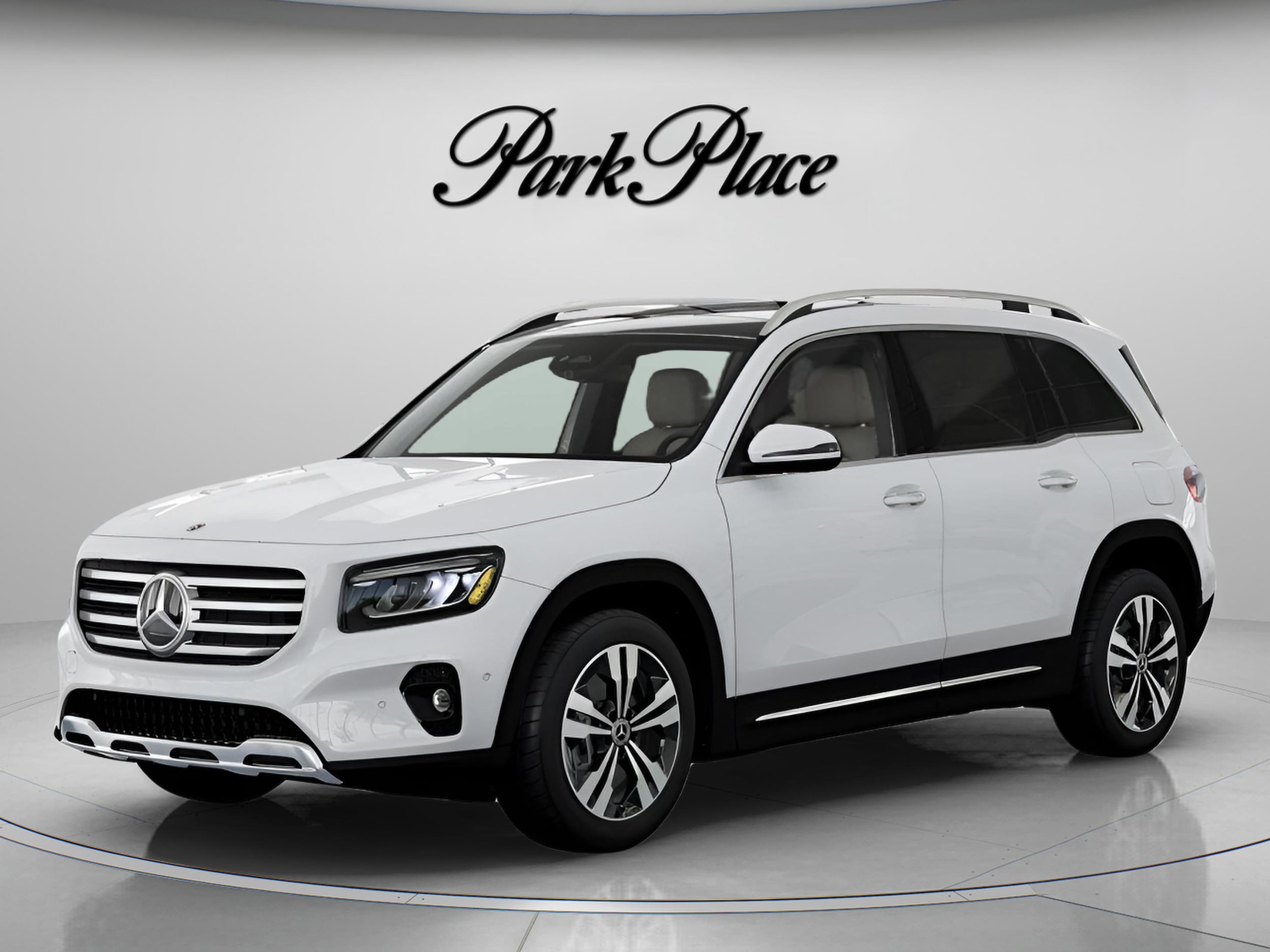 2026 Mercedes-Benz GLB GLB 250 4MATIC's photo