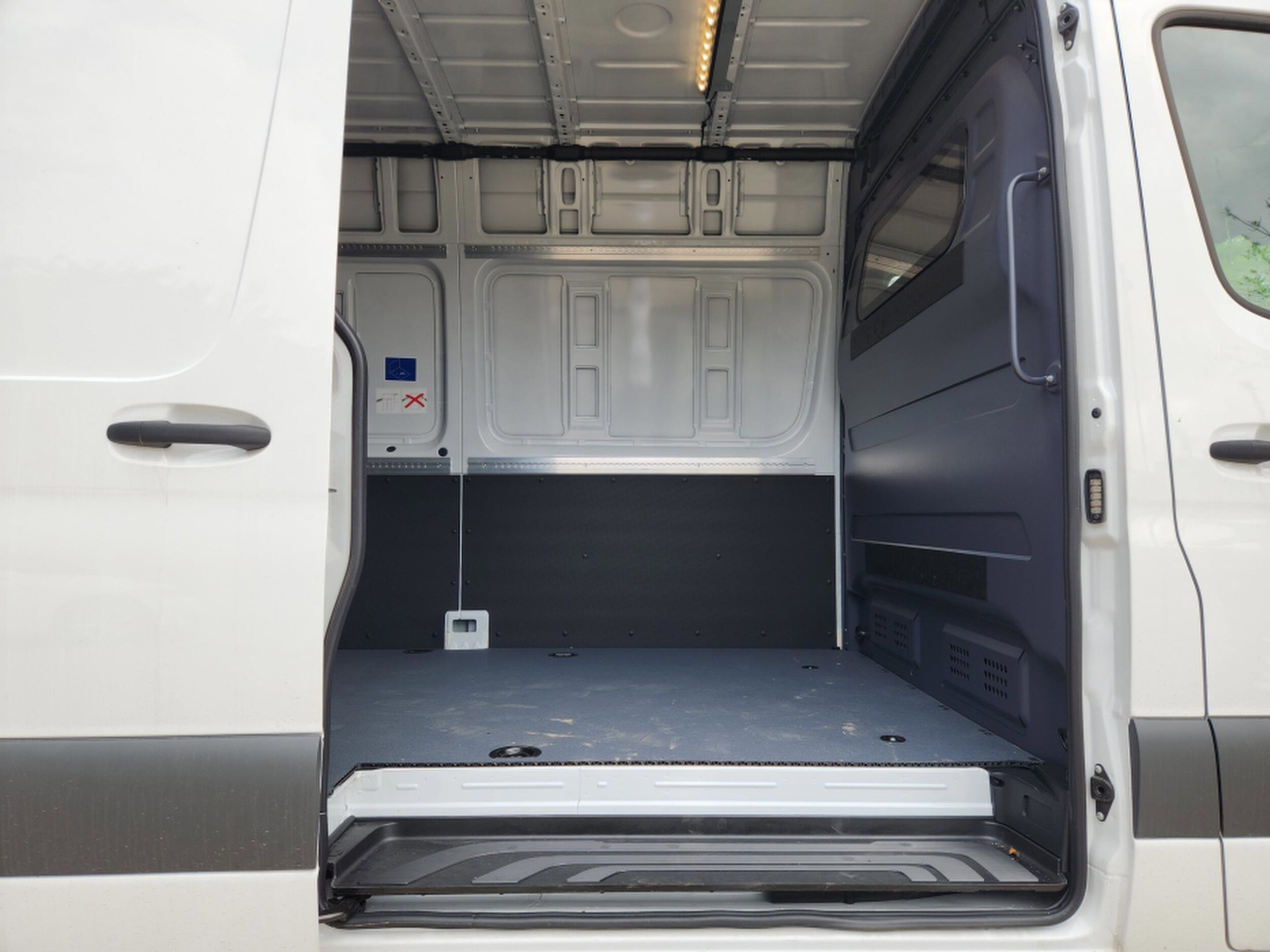 2025 Mercedes-Benz Sprinter Cargo Van Base - Photo 26
