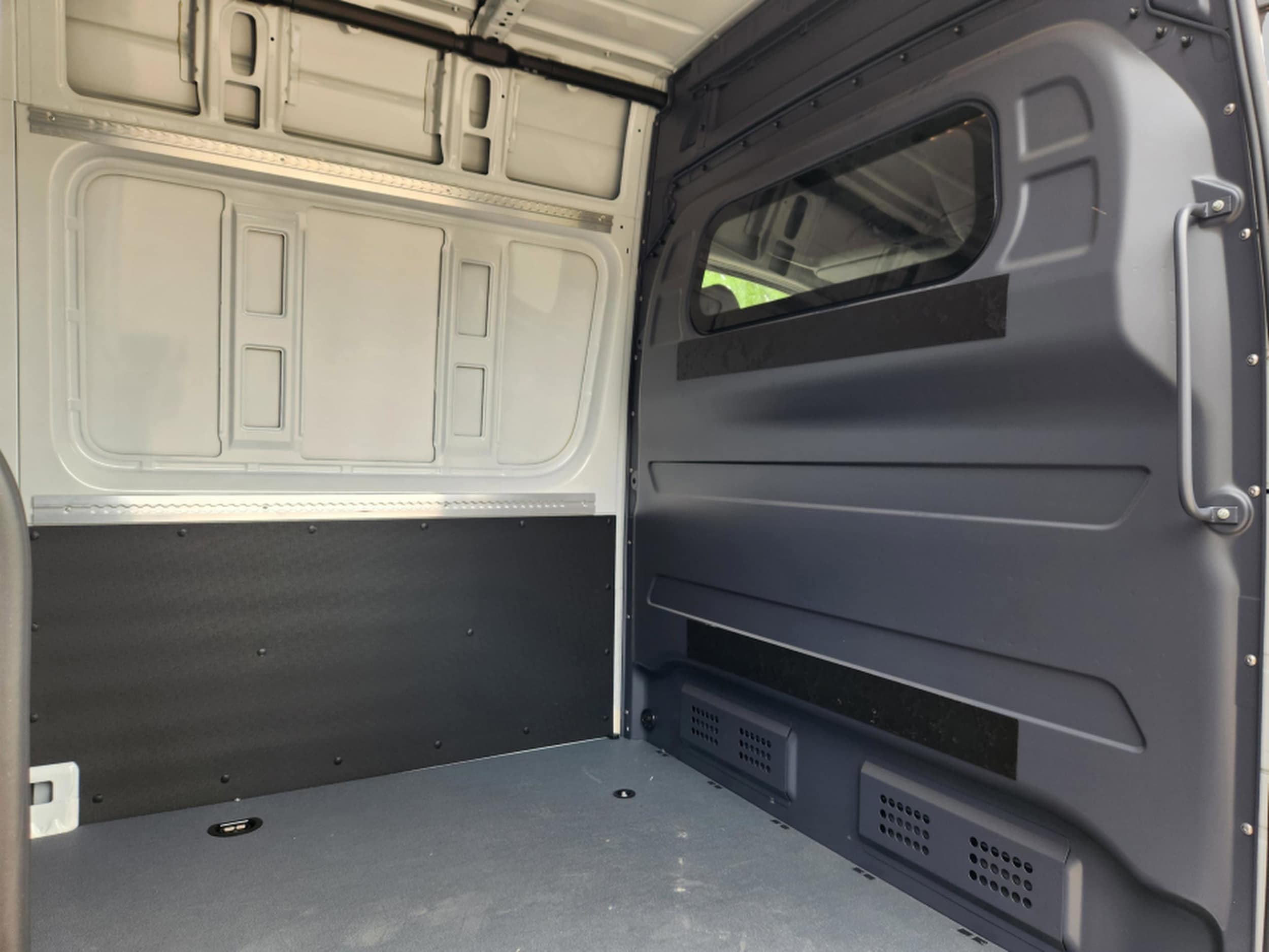 2025 Mercedes-Benz Sprinter Cargo Van Base - Photo 27