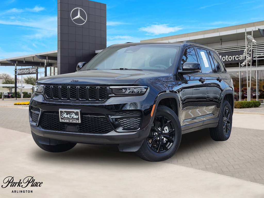 Used 2024 Jeep Grand Cherokee Laredo SUV