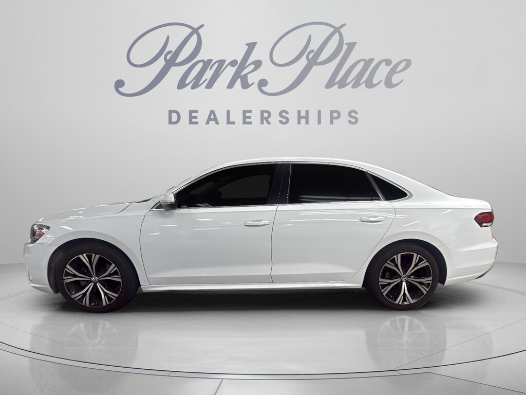 Used 2022 Volkswagen Passat 2.0T SE Sedan