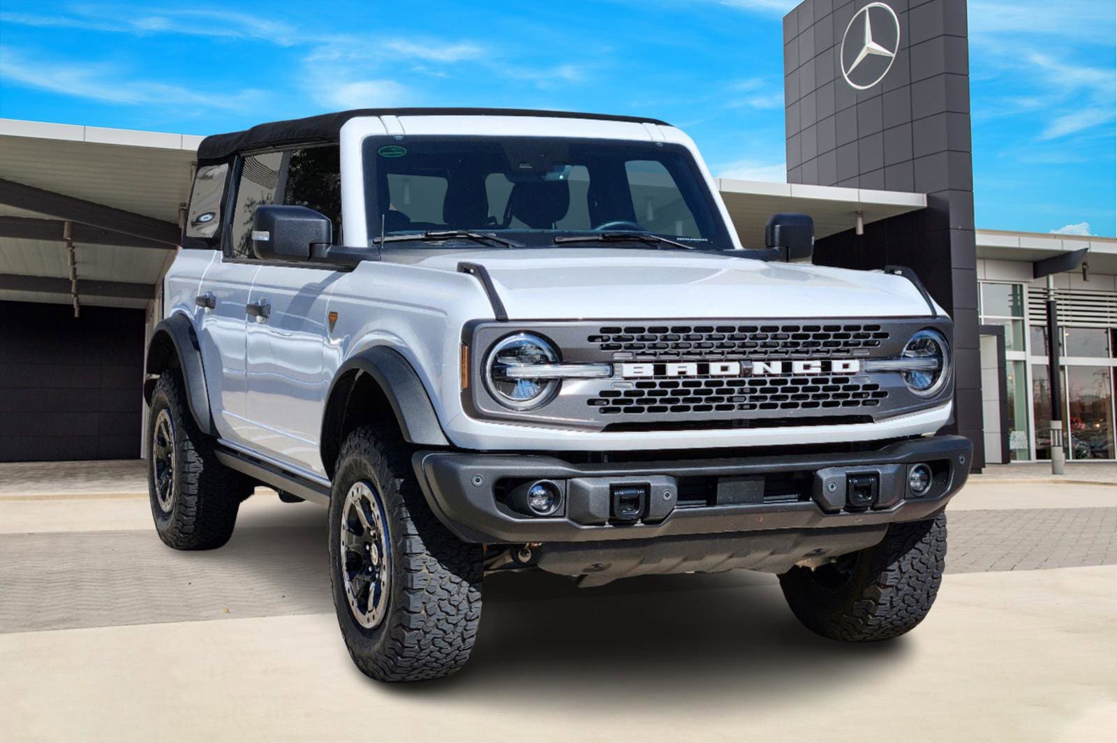 Used 2022 Ford Bronco 4-Door Badlands with VIN 1FMEE5DPXNLB54700 for sale in Arlington, TX