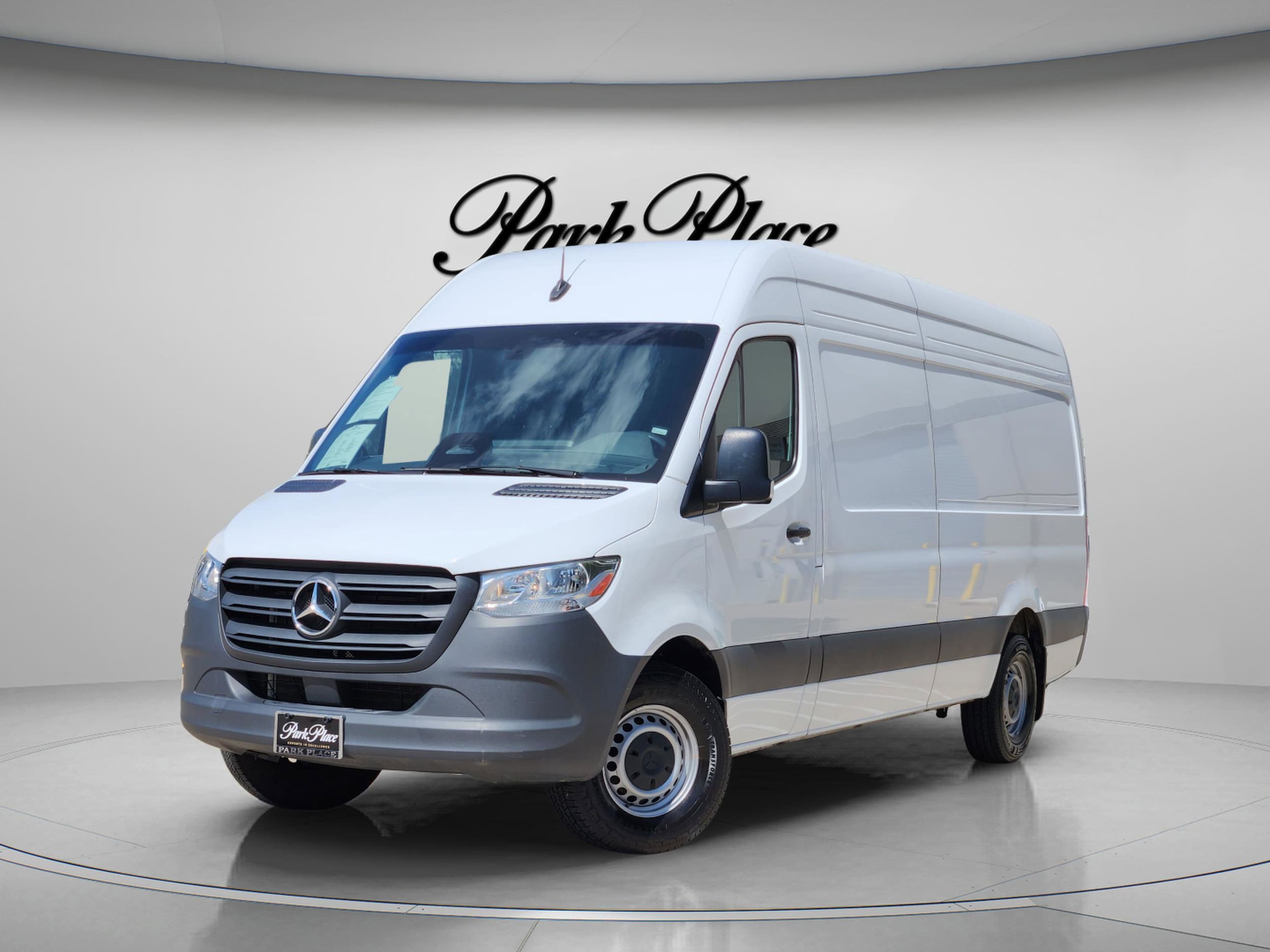 2025 Mercedes-Benz Sprinter 2500 170 WB High Roof's photo