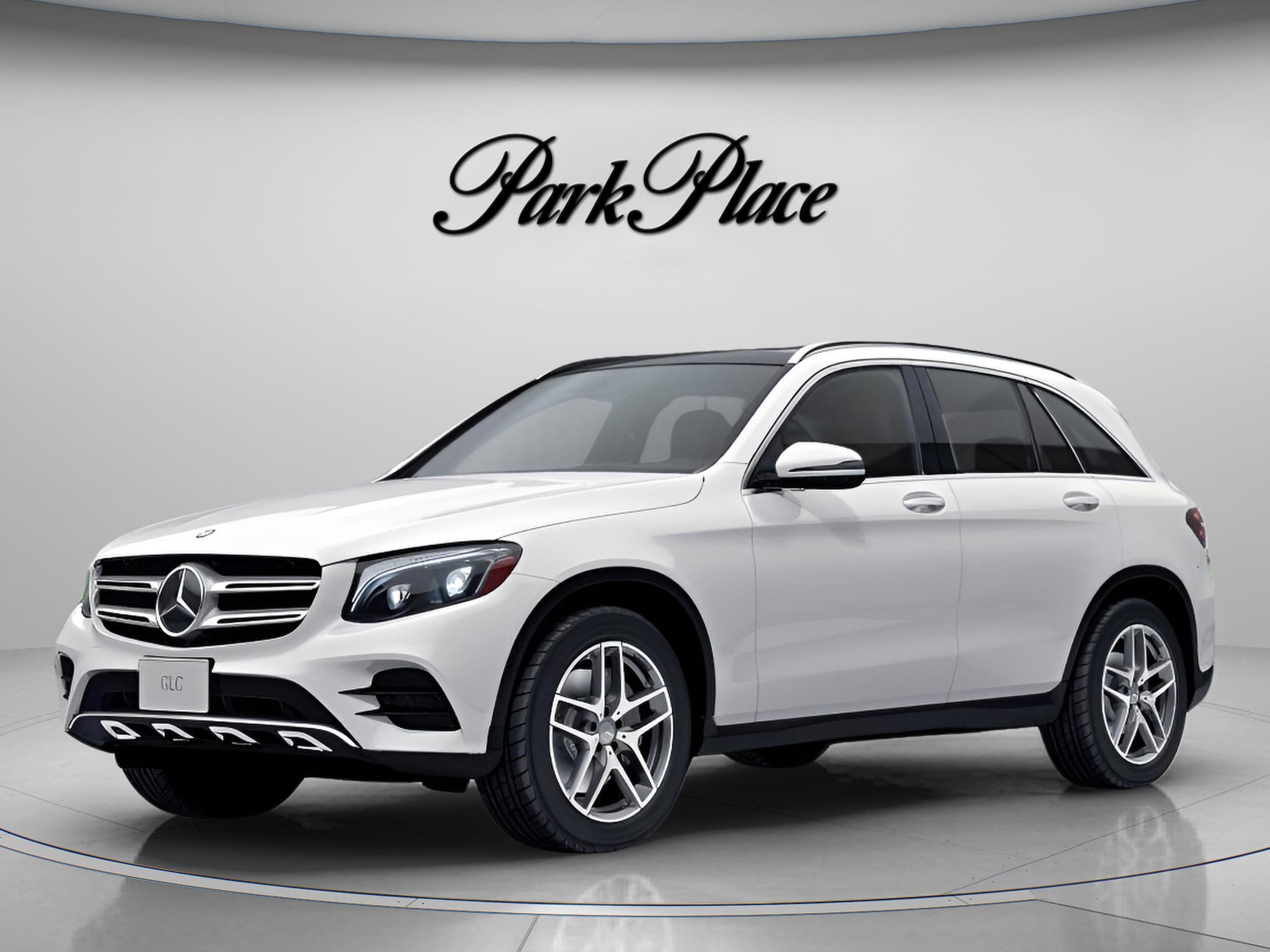 2017 Mercedes-Benz GLC GLC300 4MATIC's photo