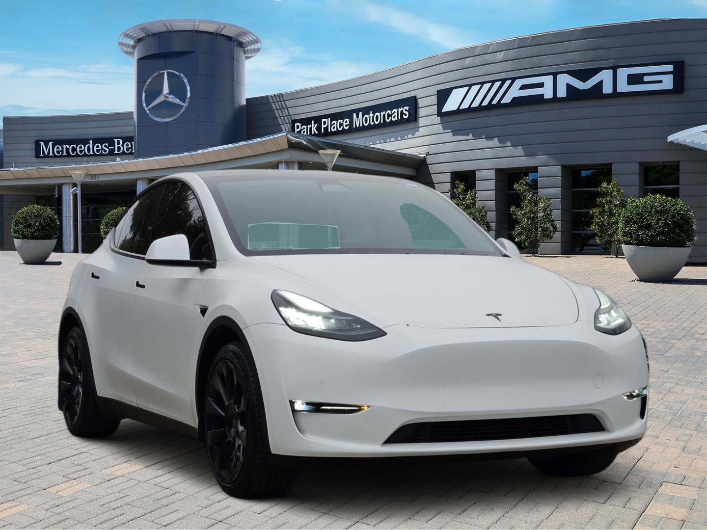 Used 2020 Tesla Model Y Long Range with VIN 5YJYGDEE2LF029399 for sale in Dallas, TX