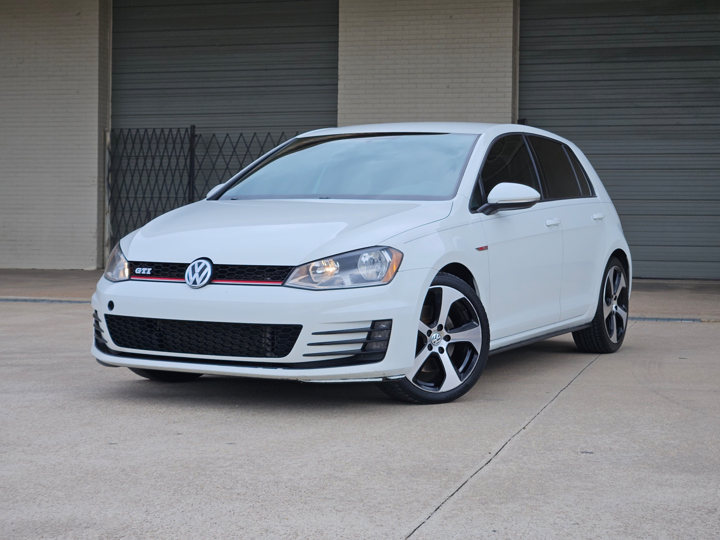 2017 Volkswagen Golf GTI 2.0T S 4-door DSG's photo
