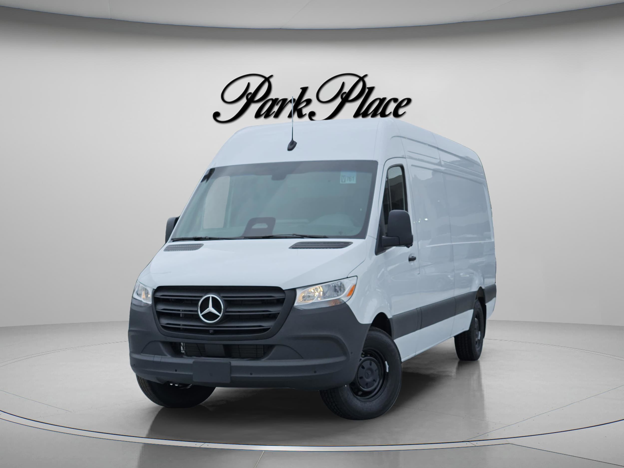 2026 Mercedes-Benz Sprinter 2500 170 WB HO High Roof's photo