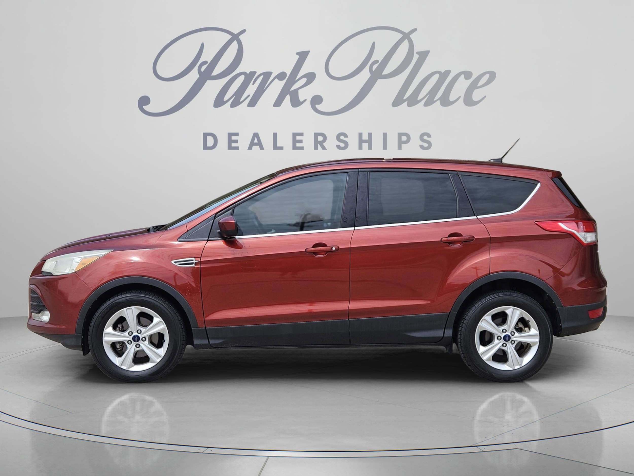 Used 2016 Ford Escape SE with VIN 1FMCU0G71GUA09664 for sale in Dallas, TX