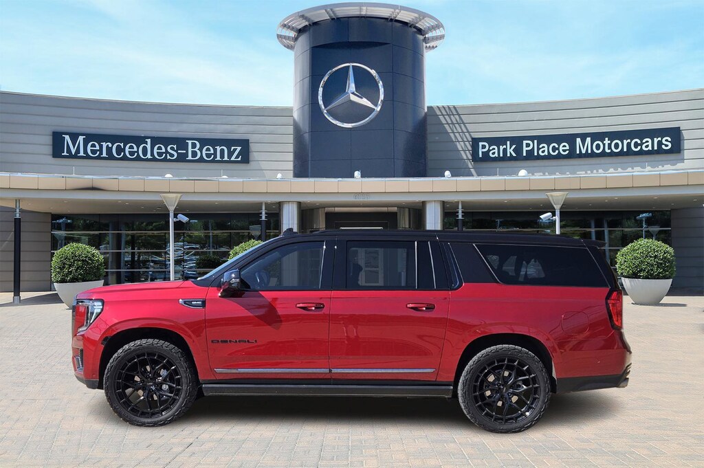 Used 2024 GMC Yukon XL Denali Ultimate SUV