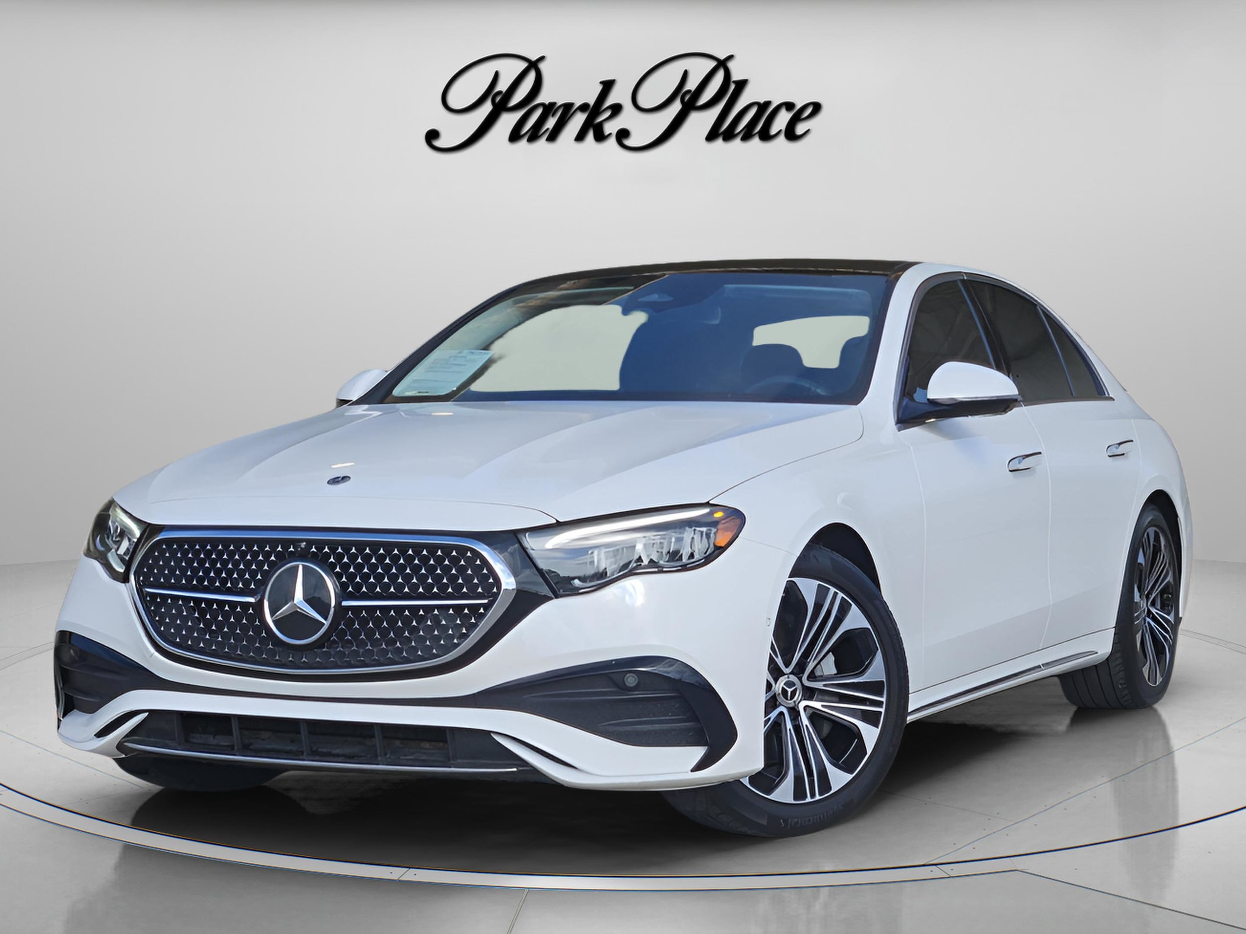 2025 Mercedes-Benz E-Class E350's photo