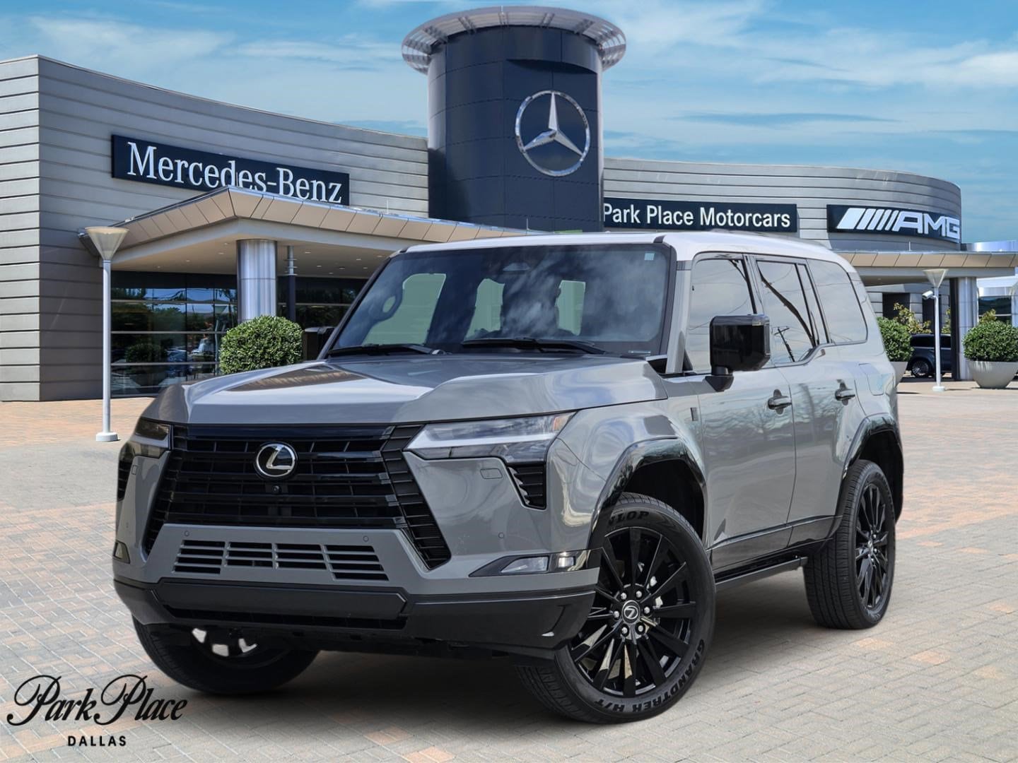 2025 Lexus GX Luxury's photo