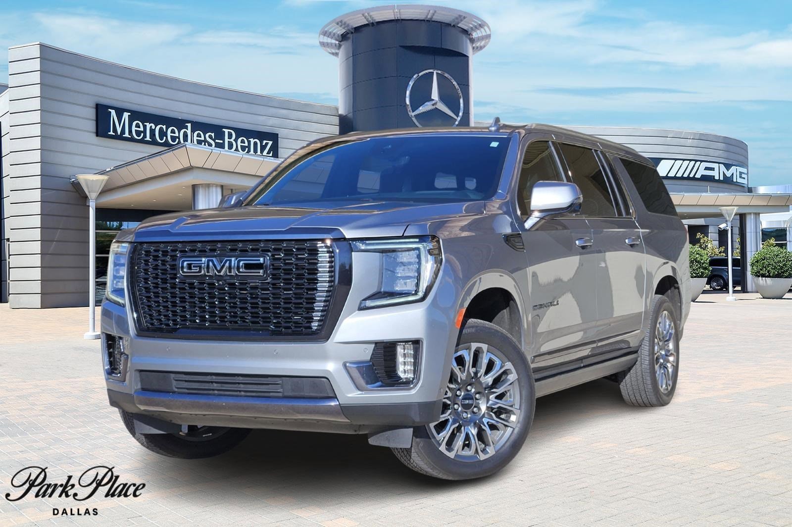2023 GMC Yukon XL Denali Ultimate's photo