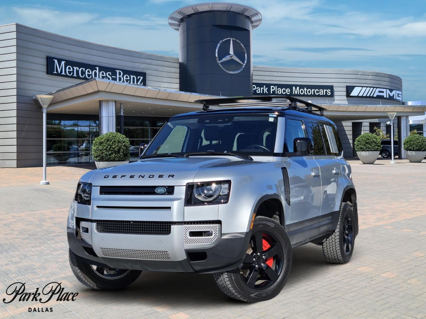 2020 Land Rover Defender First Edition's photo