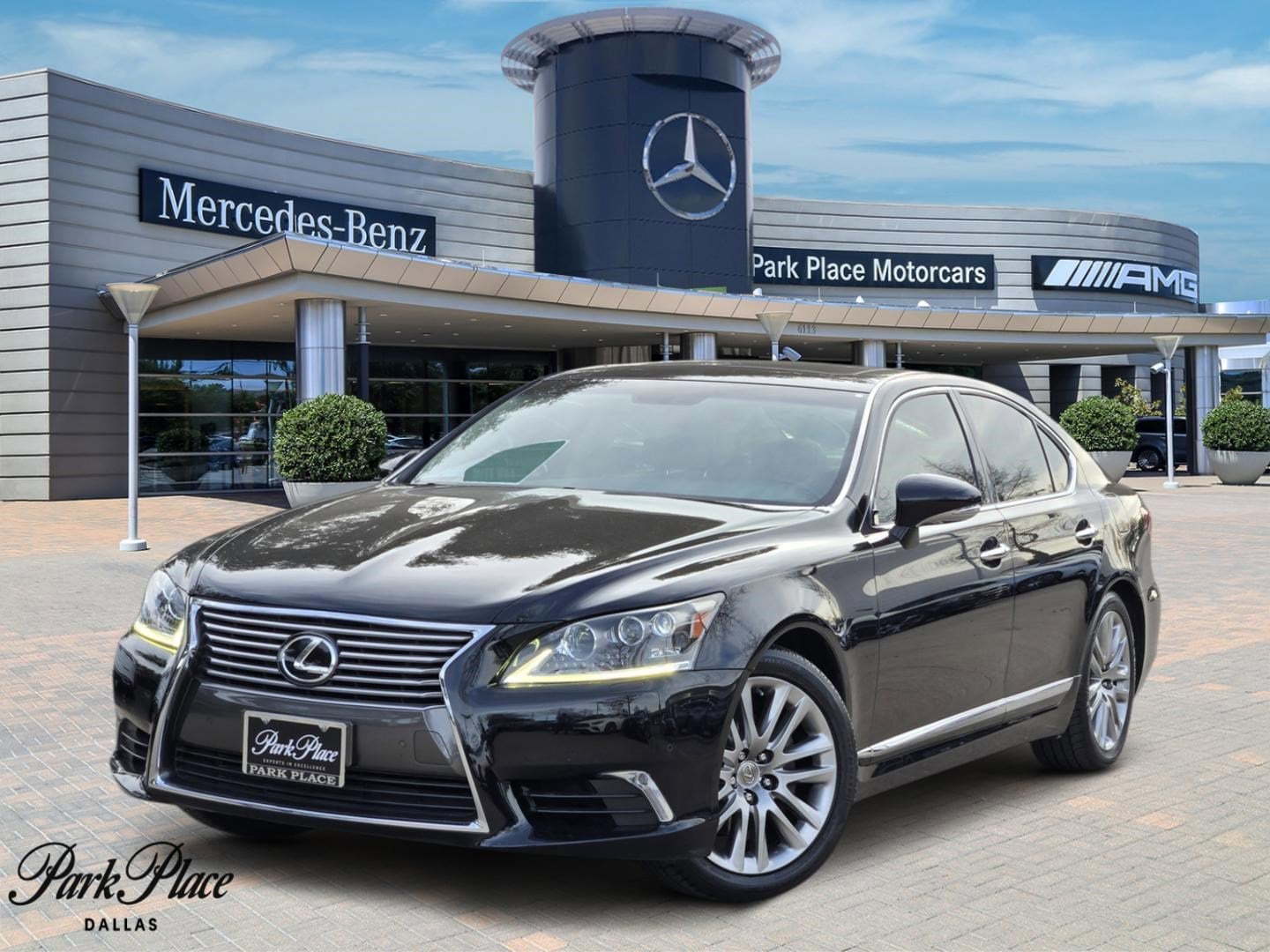 2014 Lexus LS Base's photo