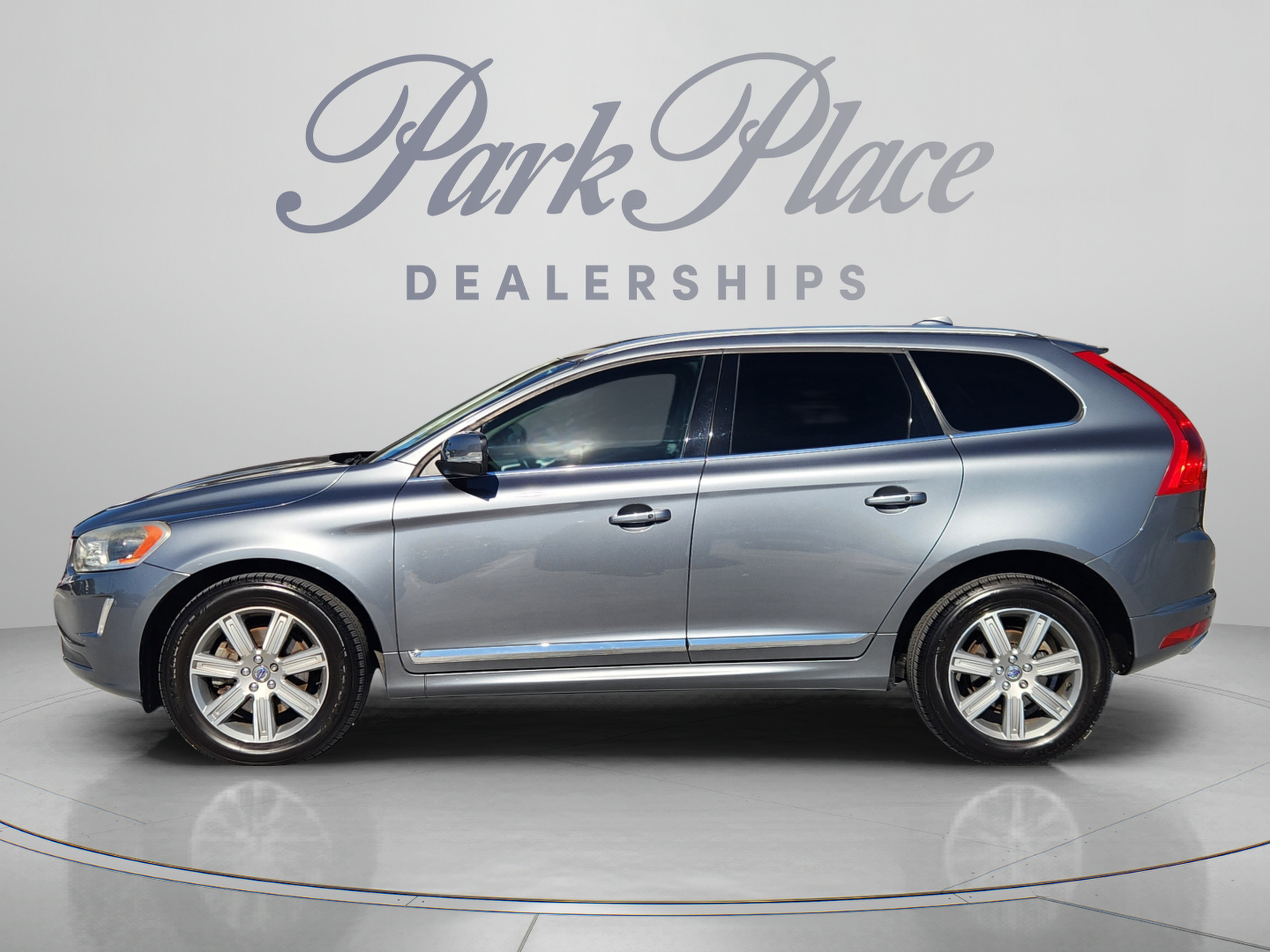 Used 2017 Volvo XC60 T5 Inscription with VIN YV440MDU7H2038988 for sale in Dallas, TX