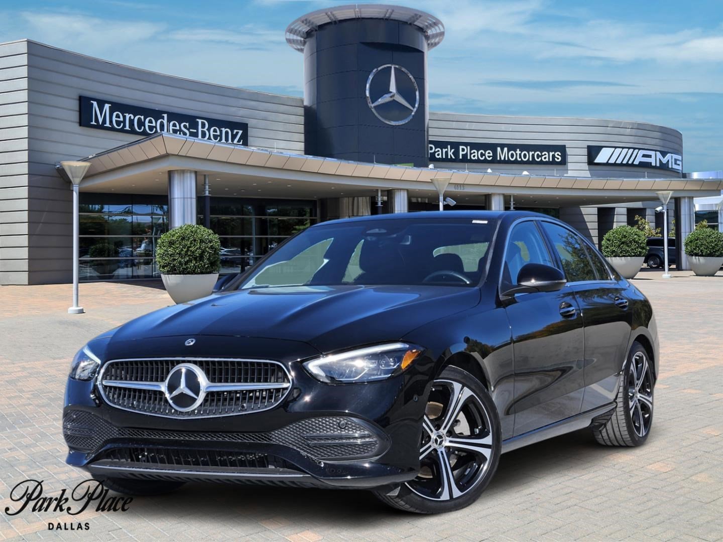 2025 Mercedes-Benz C-Class Sedan C 300's photo