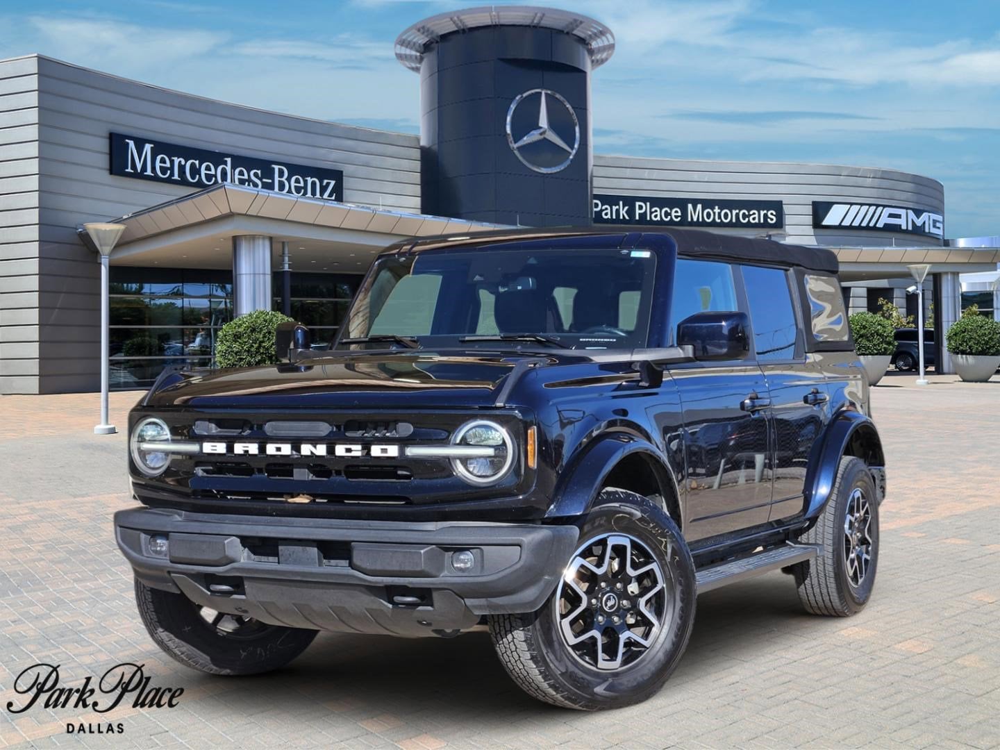 2021 Ford Bronco 4-Door Outer Banks's photo