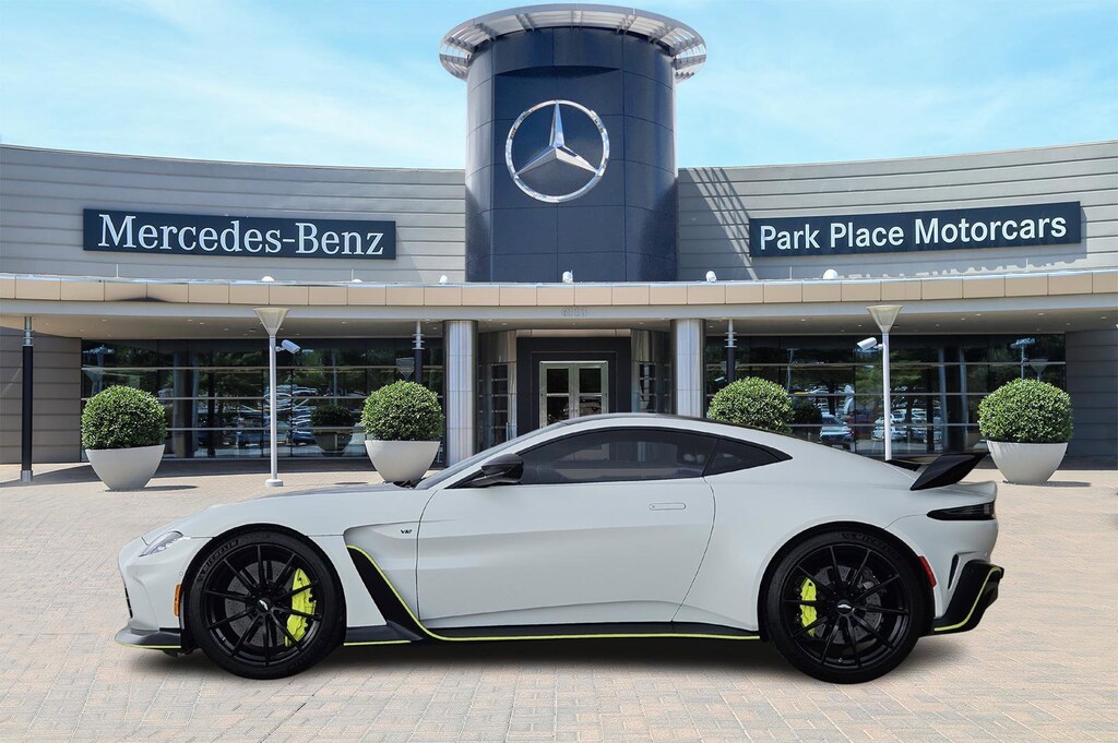 Used 2023 Aston Martin Vantage  Coupe