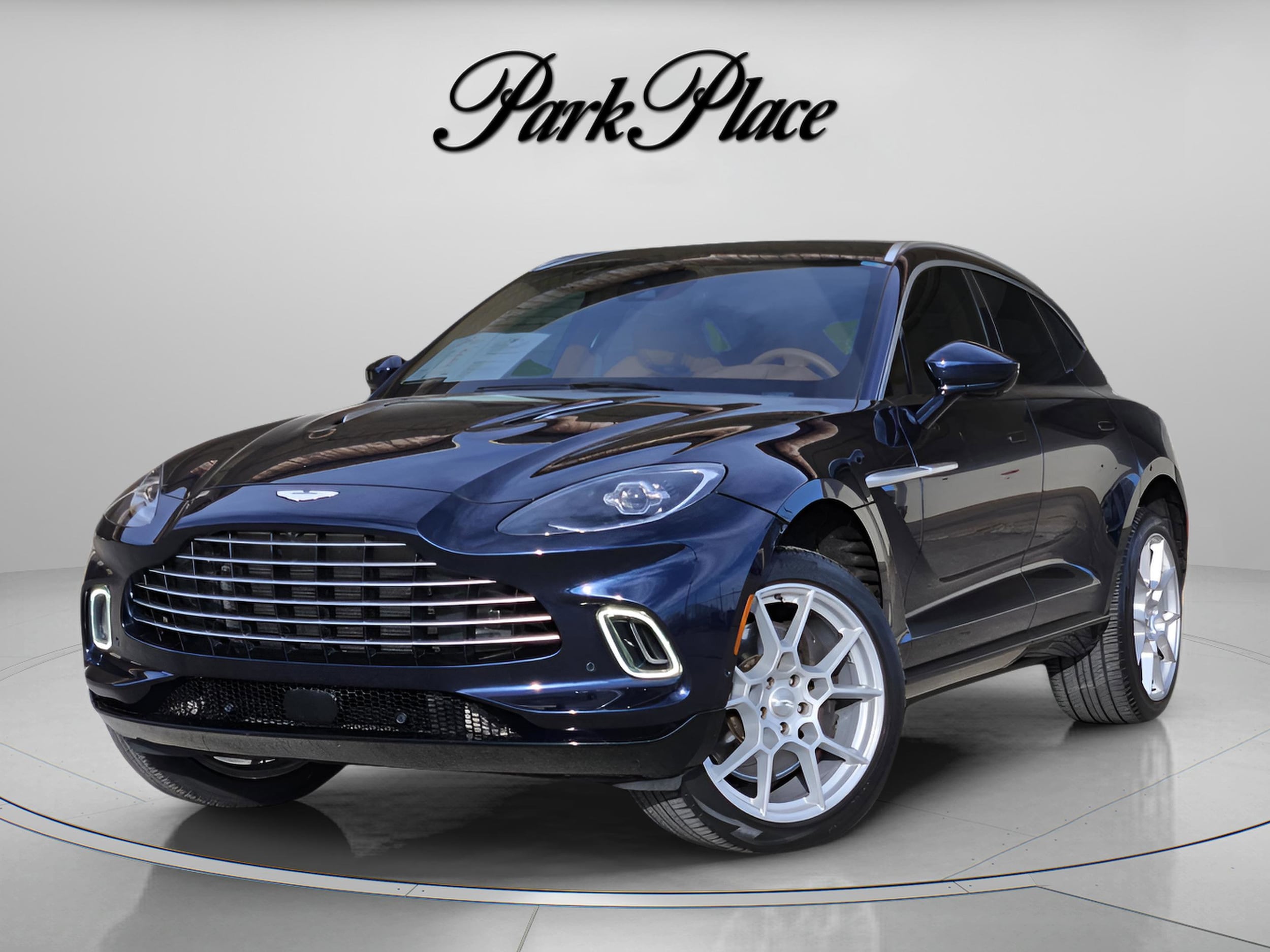 2021 Aston Martin DBX Base