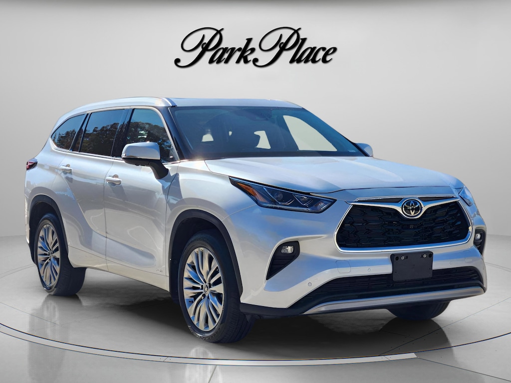 Used 2025 Toyota Highlander Hybrid Platinum SUV