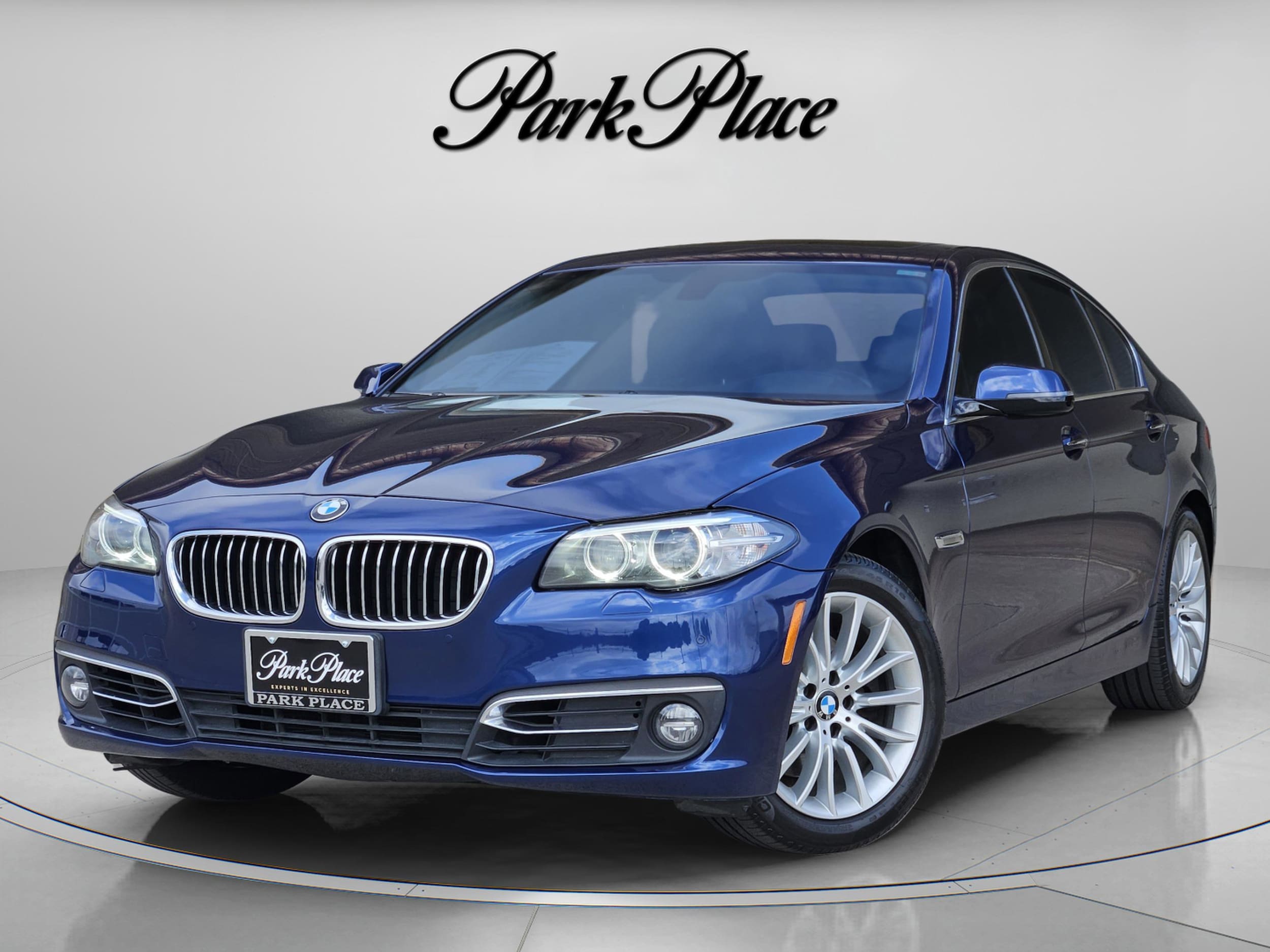 2015 BMW 5 Series 528i xDrive Sedan Luxury Line's photo