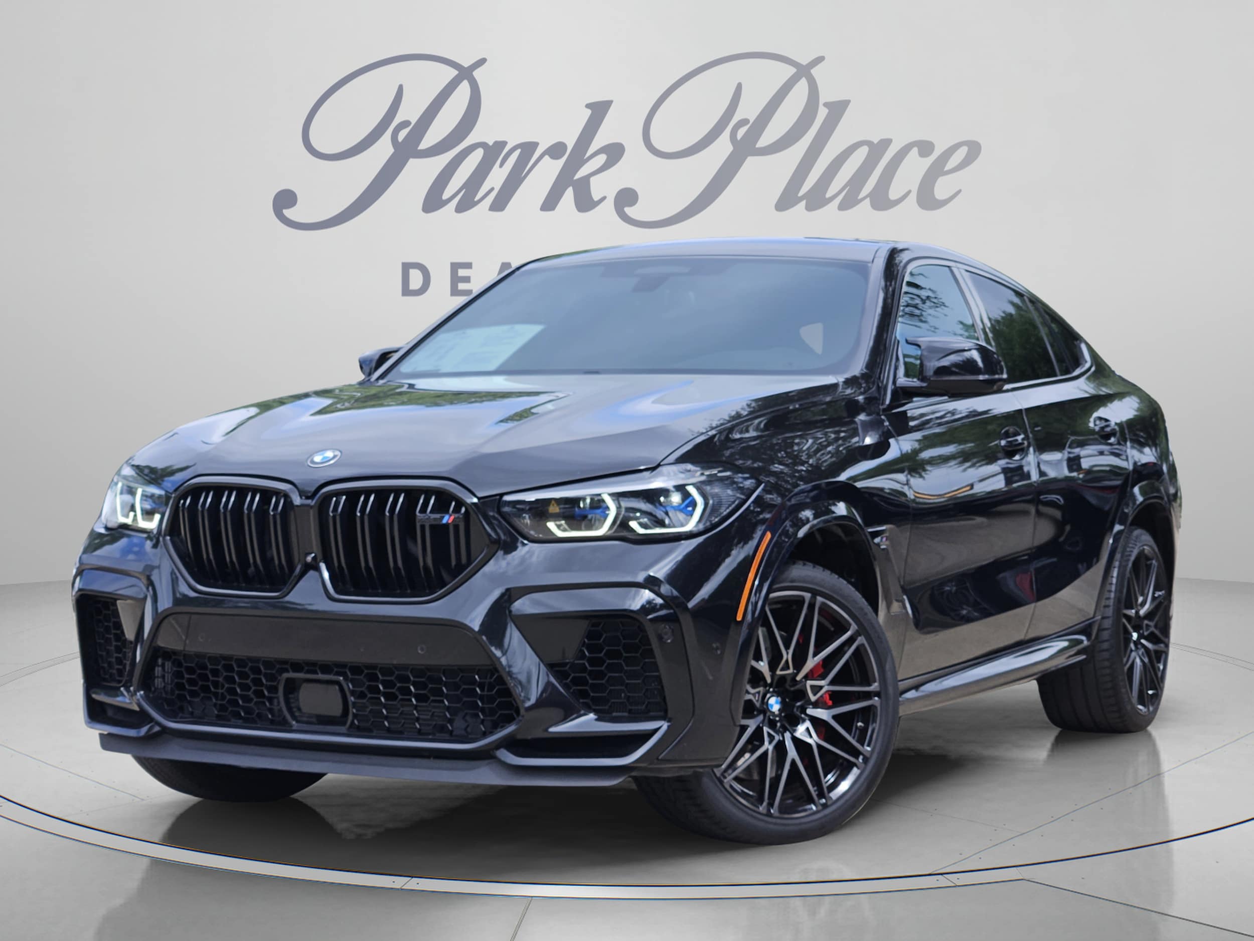 2022 BMW X6 M -'s photo