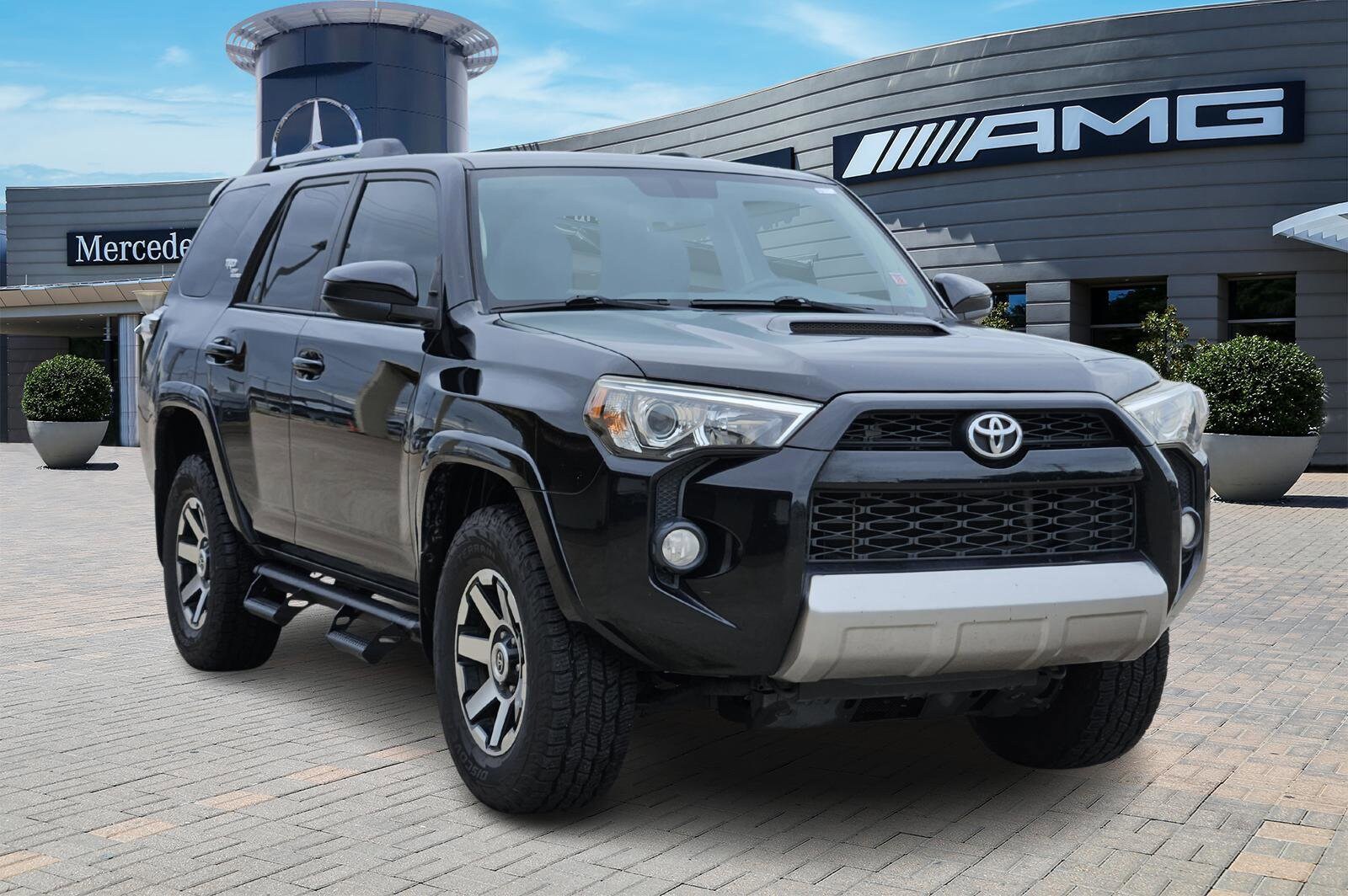 Used 2018 Toyota 4Runner Off-Road with VIN JTEBU5JR0J5587968 for sale in Dallas, TX