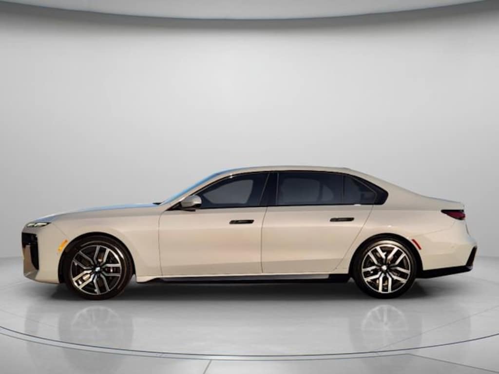 Used 2025 BMW 740i xDrive Sedan