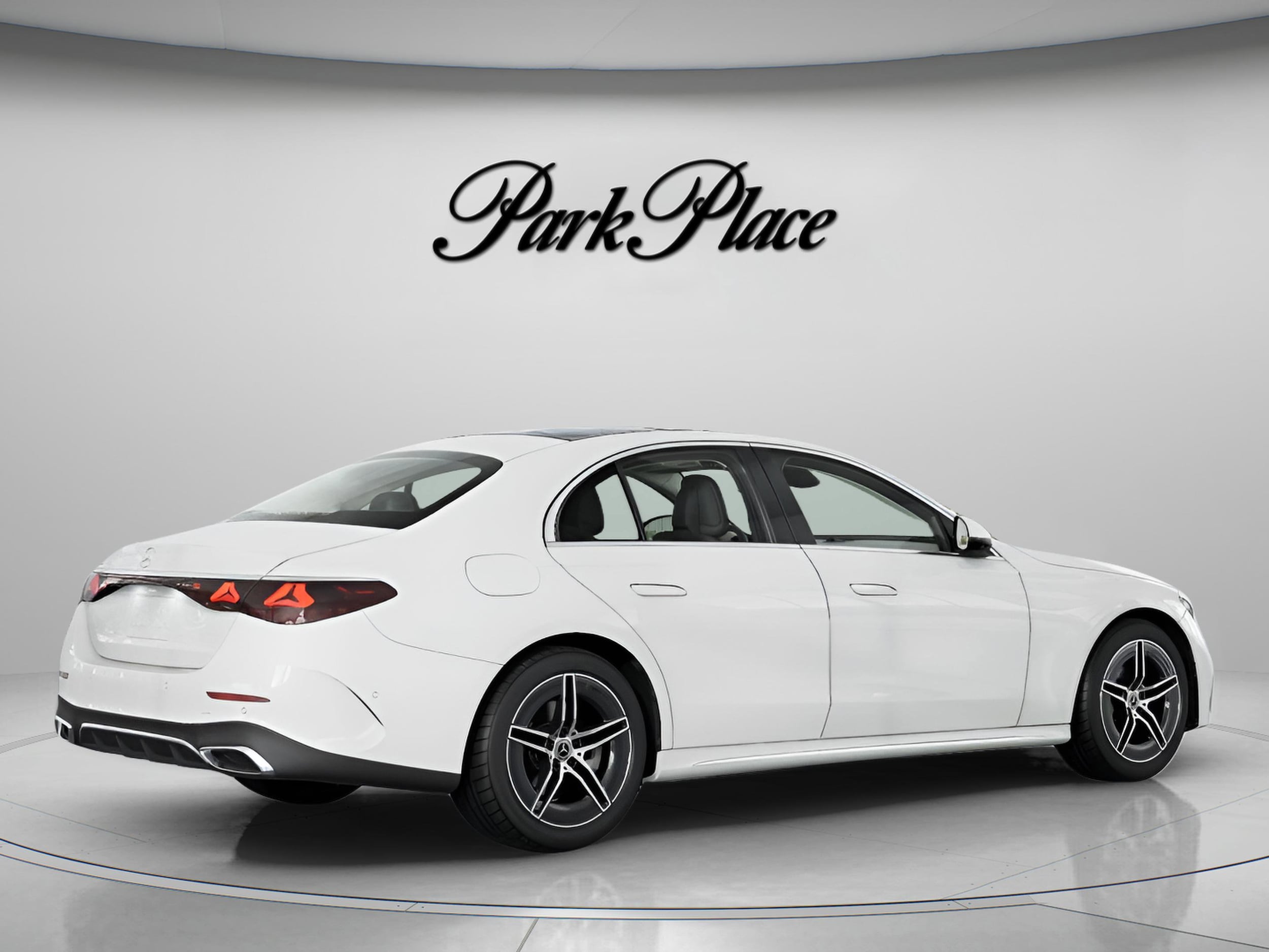 2025 Mercedes-Benz E-Class E350 - Photo 22