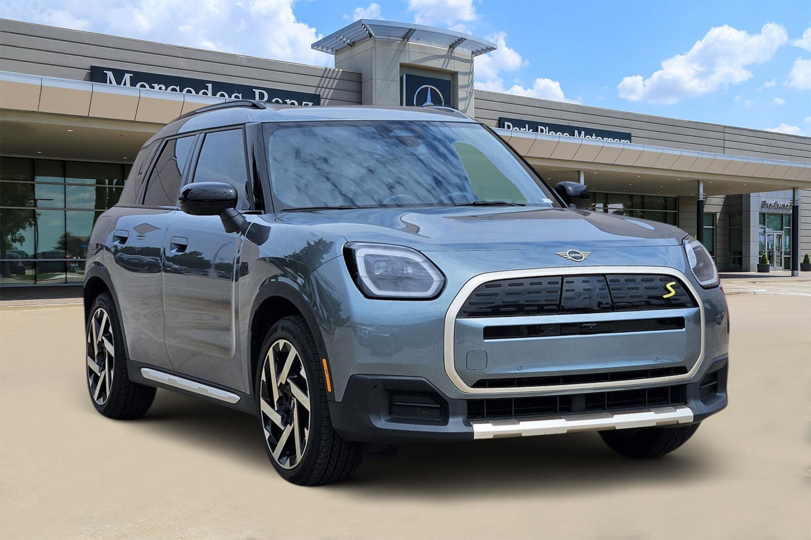 Used 2025 MINI Countryman SE with VIN WMZ53GA01S7R28933 for sale in Fort Worth, TX