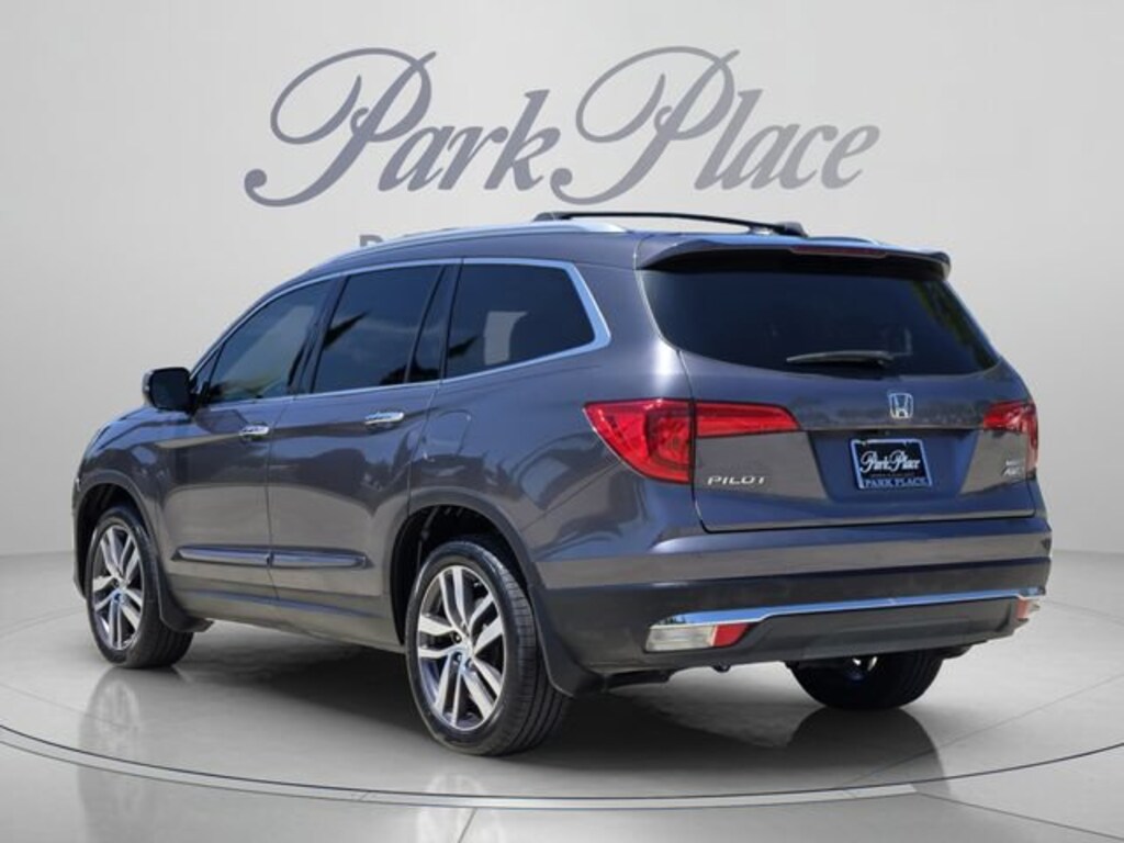 Used 2017 Honda Pilot Touring AWD SUV