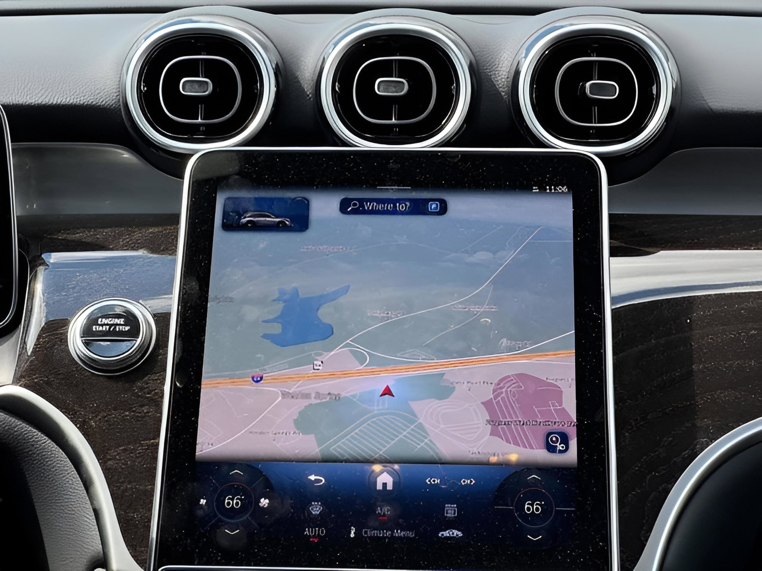 2025 Mercedes-Benz GLC Base - Photo 16