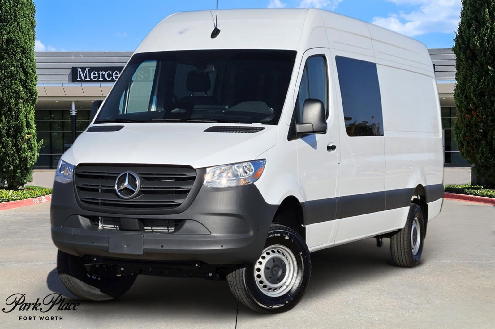 2026 Mercedes-Benz Sprinter Cargo Van Base's photo