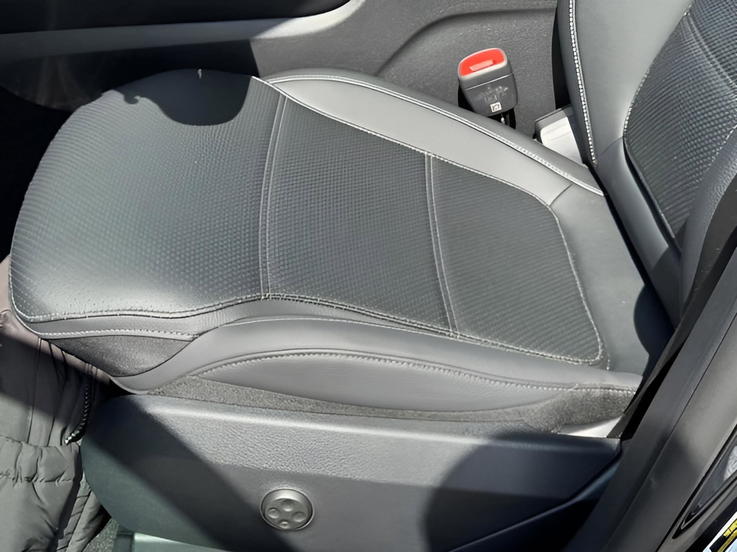 2025 Mercedes-Benz GLC Base - Photo 26