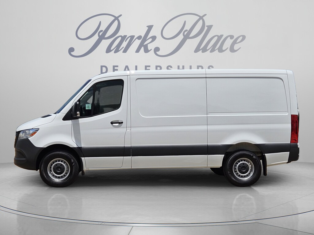 New 2026 Mercedes-Benz Sprinter 2500 Standard Roof 4-Cyl Diesel