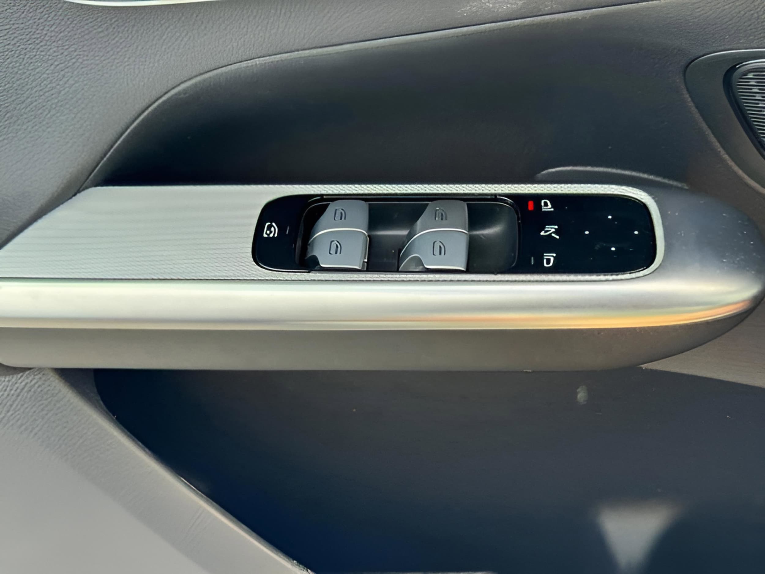 2025 Mercedes-Benz GLC Base - Photo 23