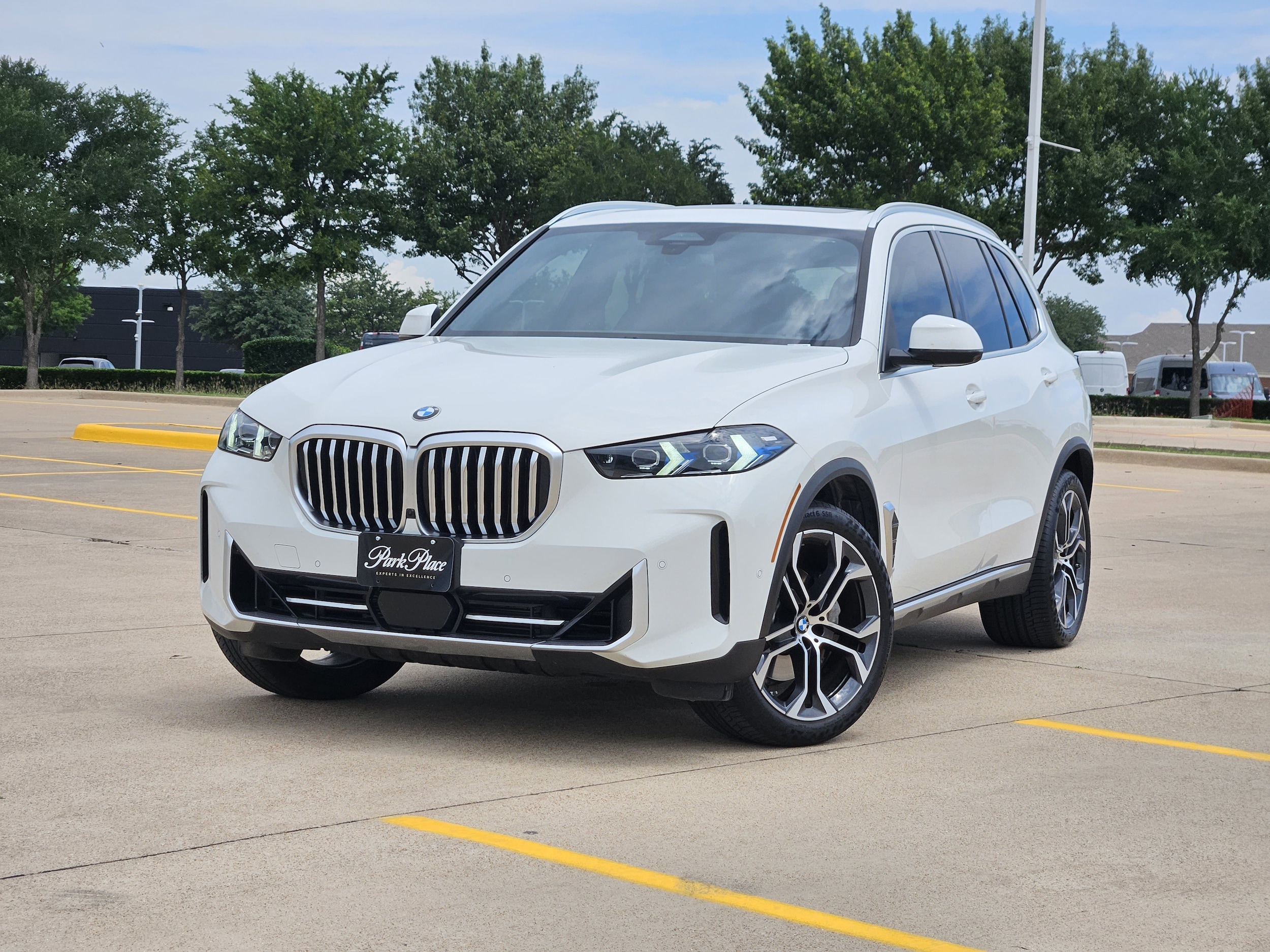 2024 BMW X5 xDrive40i's photo