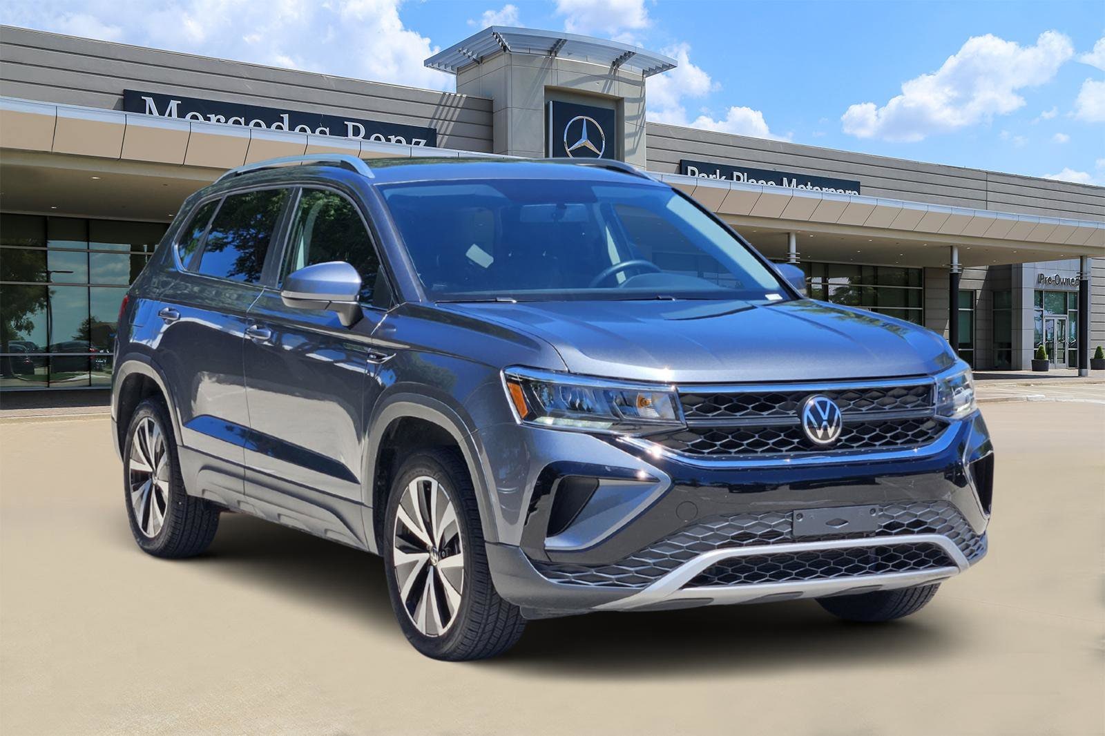 Used 2022 Volkswagen Taos SE with VIN 3VVRX7B28NM037409 for sale in Fort Worth, TX