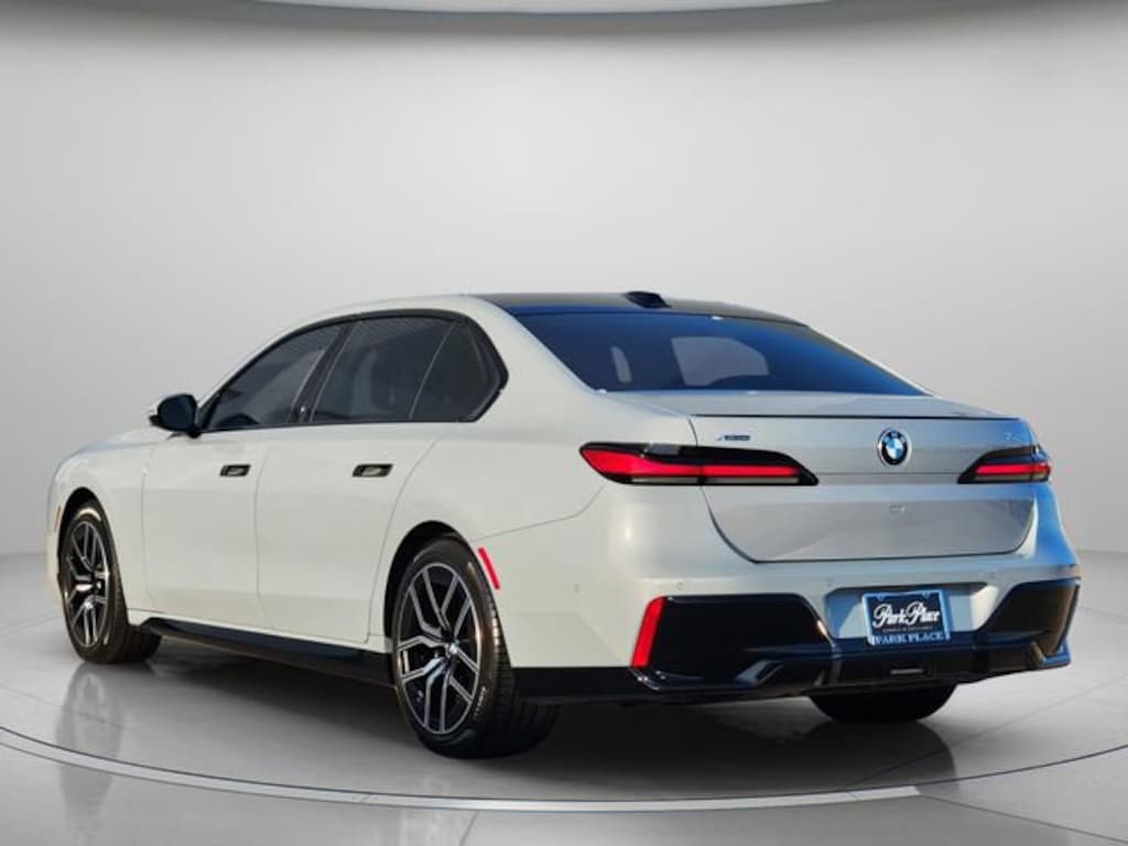 Used 2025 BMW 740i xDrive Sedan